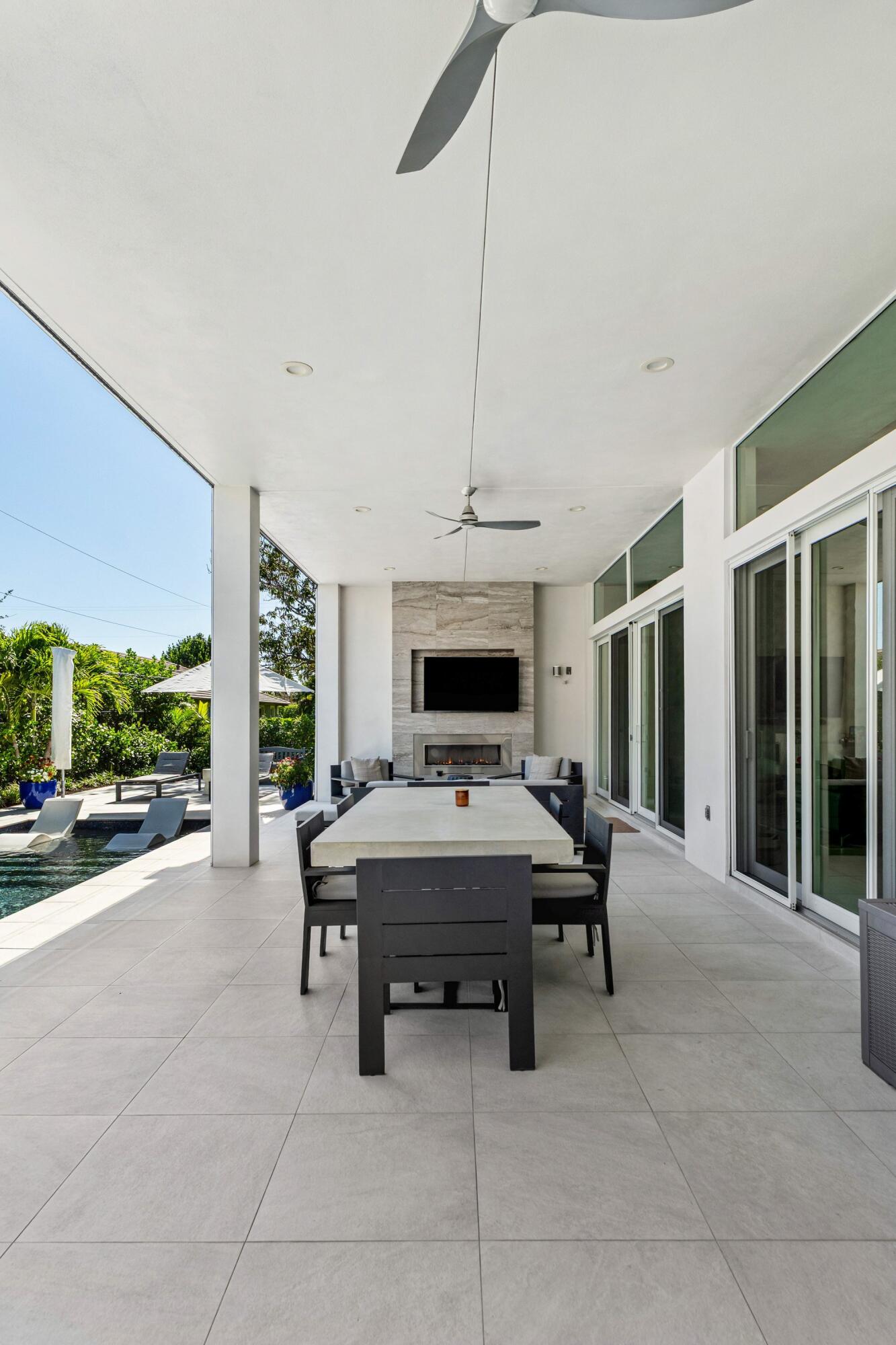 823 W Oyster, Lantana FL 33462