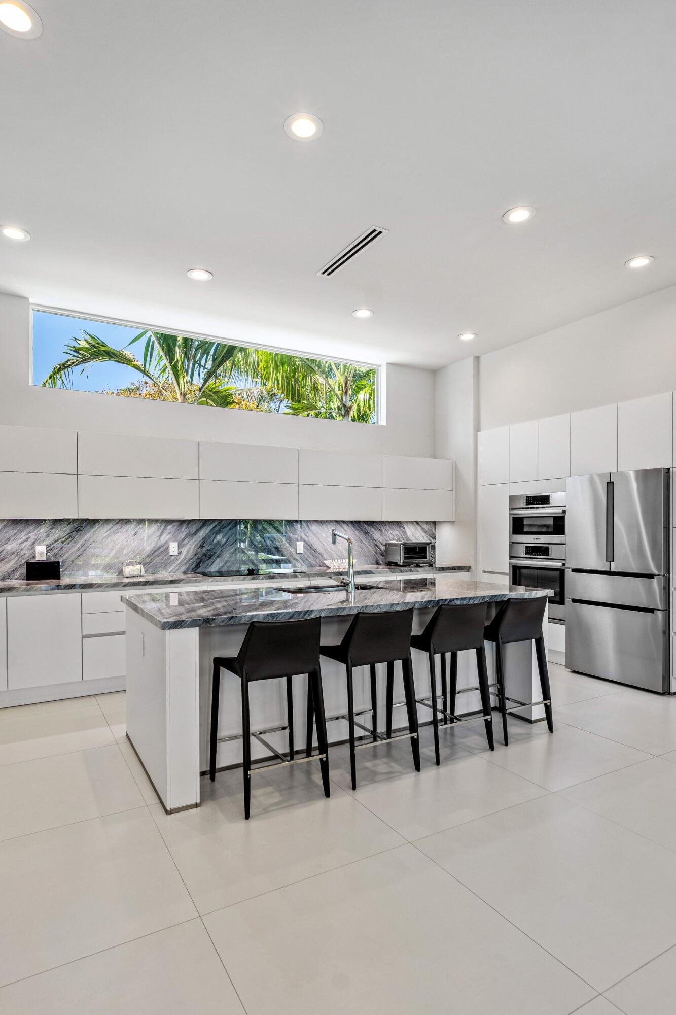 823 W Oyster, Lantana FL 33462