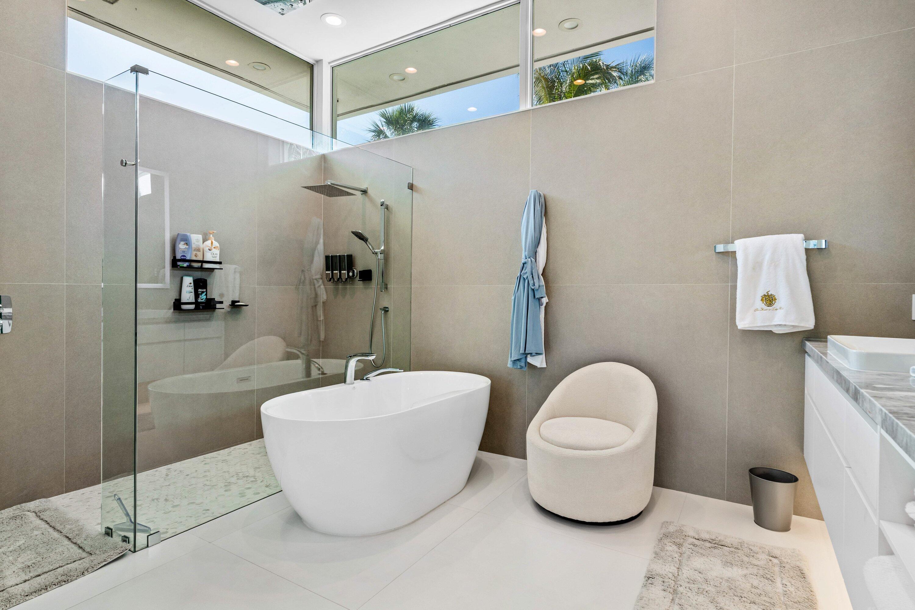 823 W Oyster, Lantana FL 33462