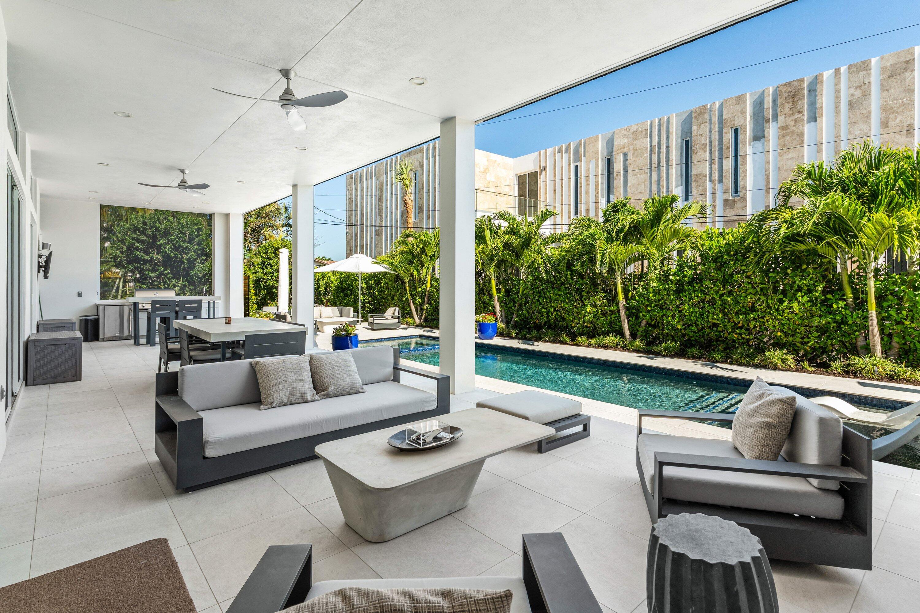 823 W Oyster, Lantana FL 33462
