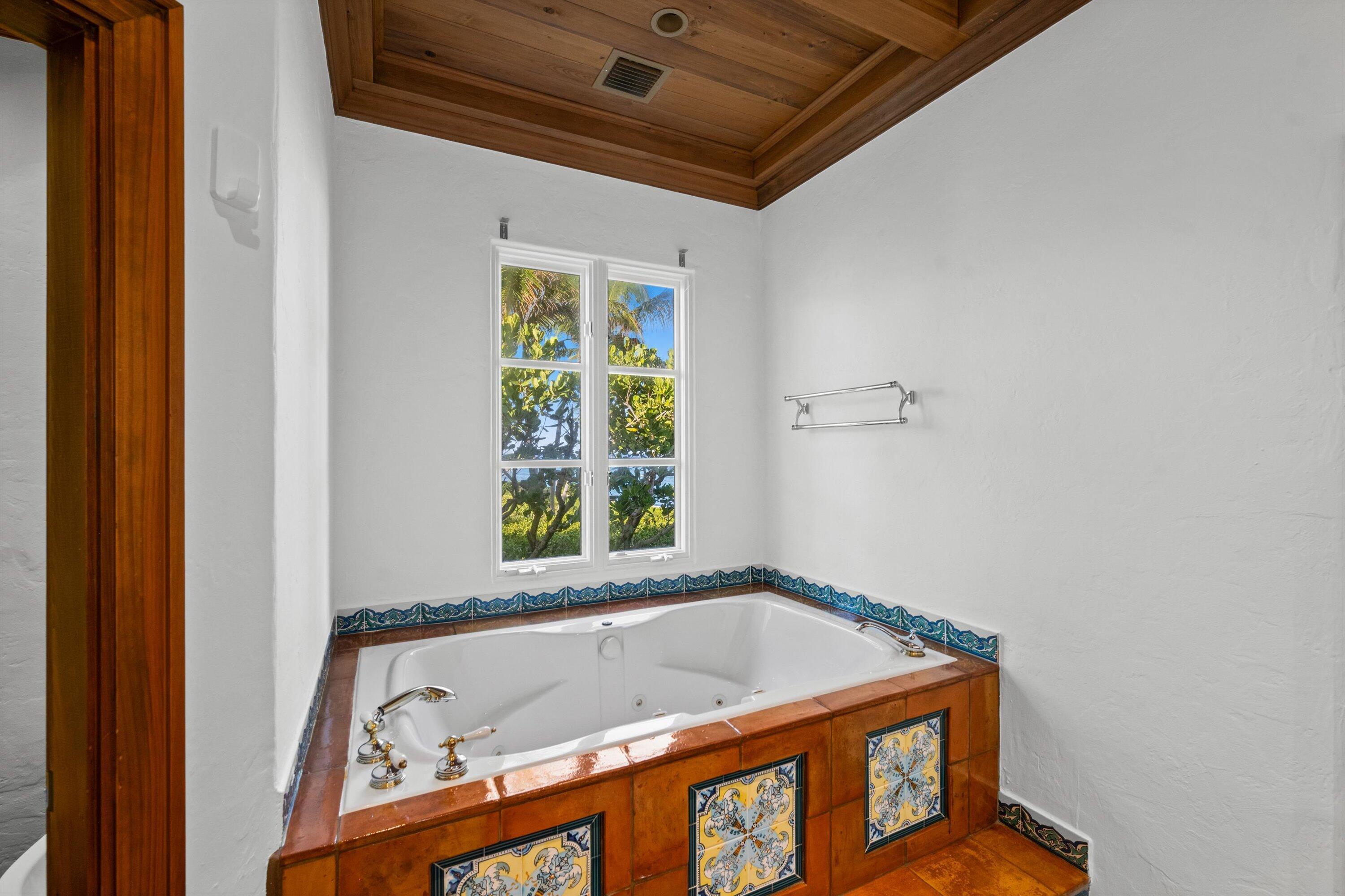 240 N Ocean, Palm Beach FL 33480