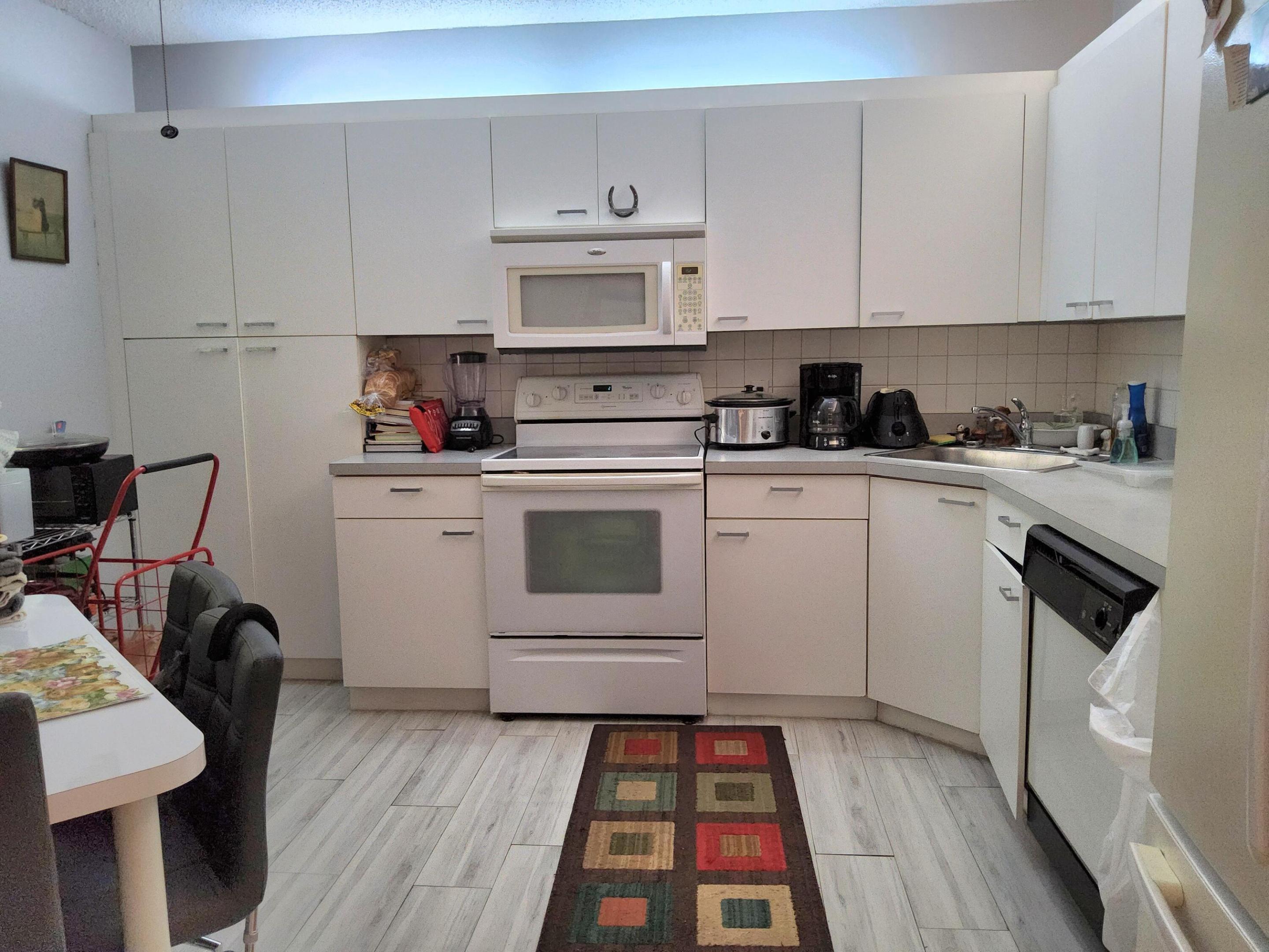 4300 NW 30th #147, Coconut Creek FL 33066