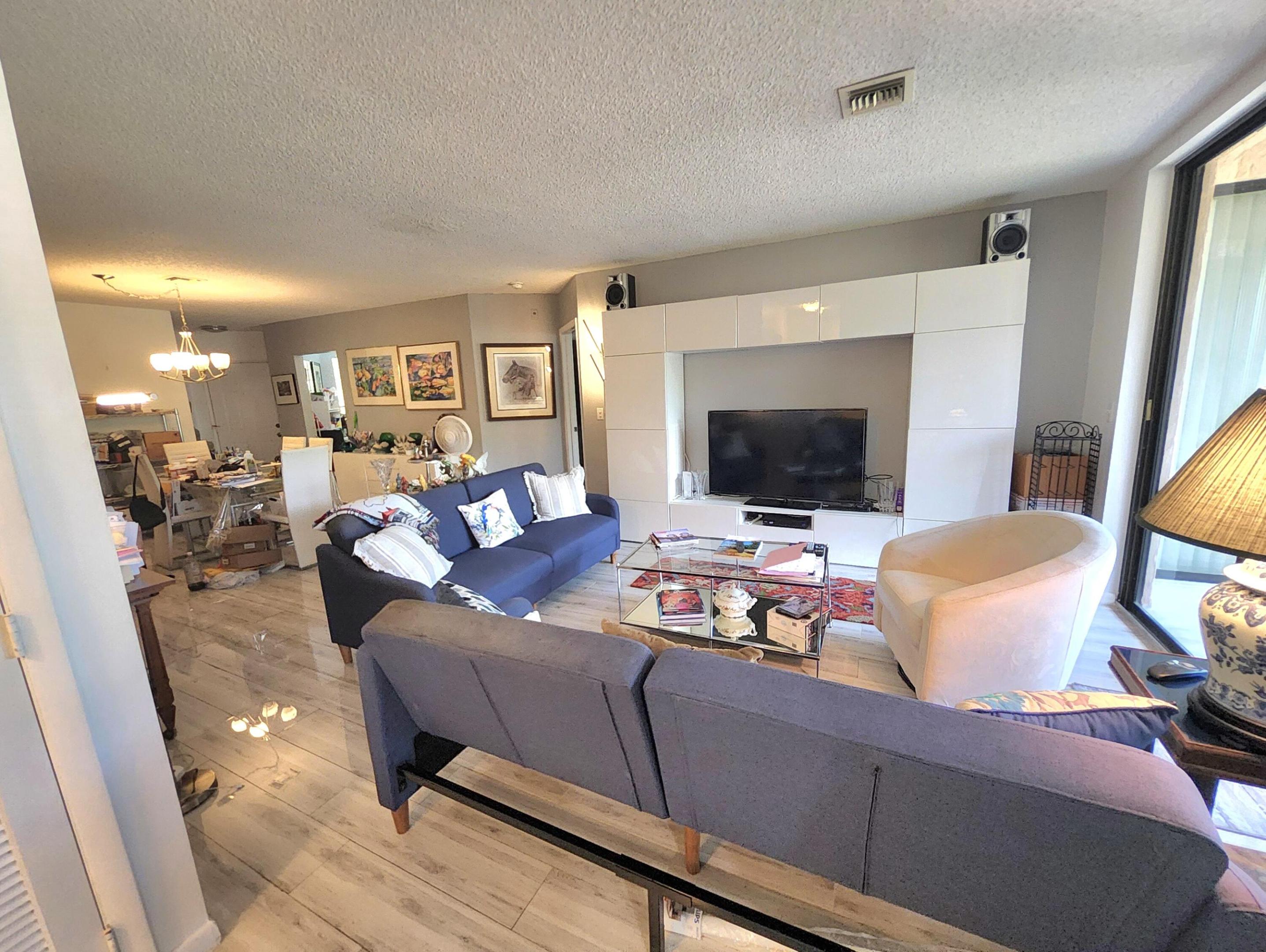 4300 NW 30th #147, Coconut Creek FL 33066