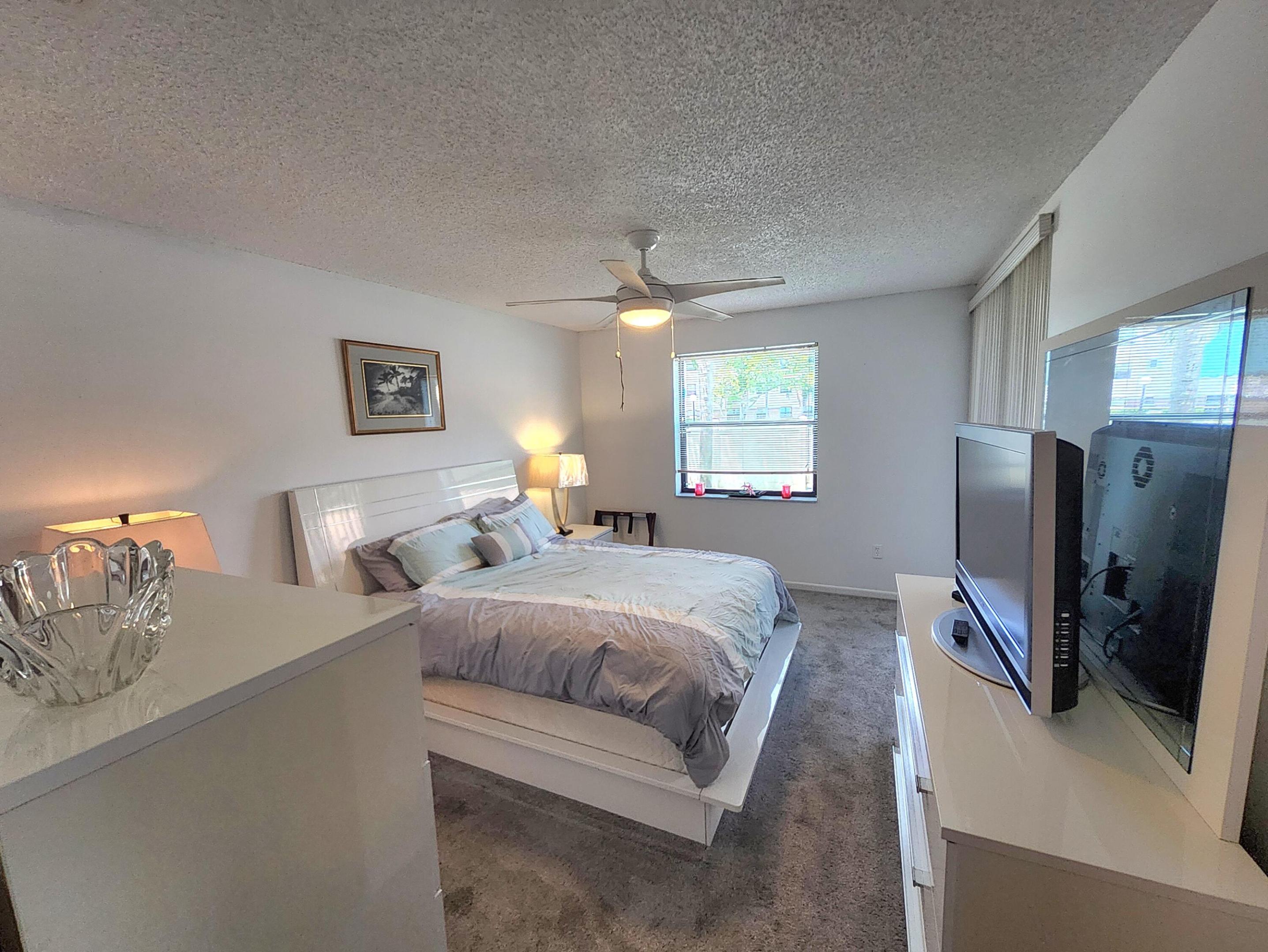 4300 NW 30th #147, Coconut Creek FL 33066