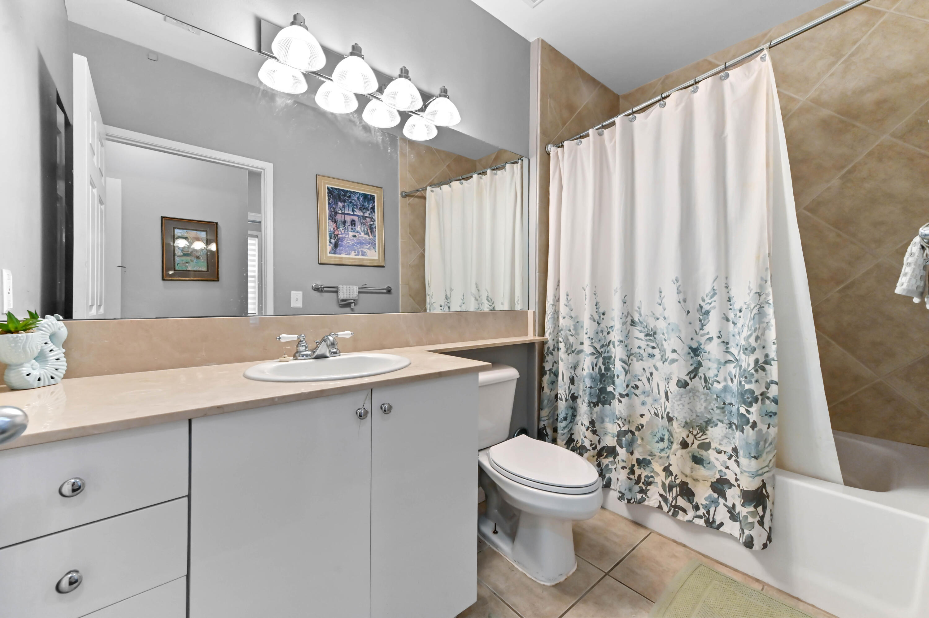 804 E Windward #120, Lantana FL 33462