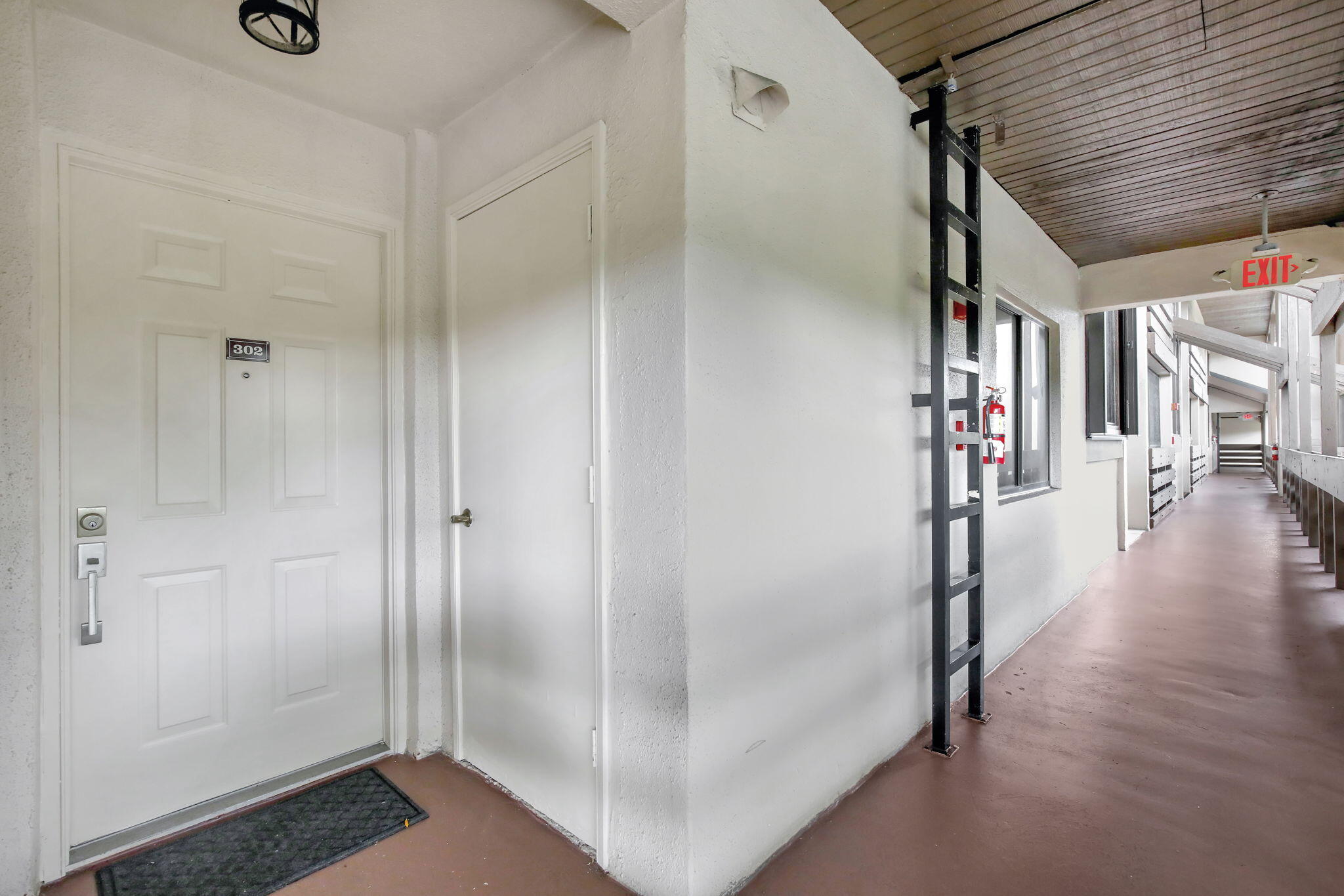 141 SW 96th #302, Plantation FL 33324