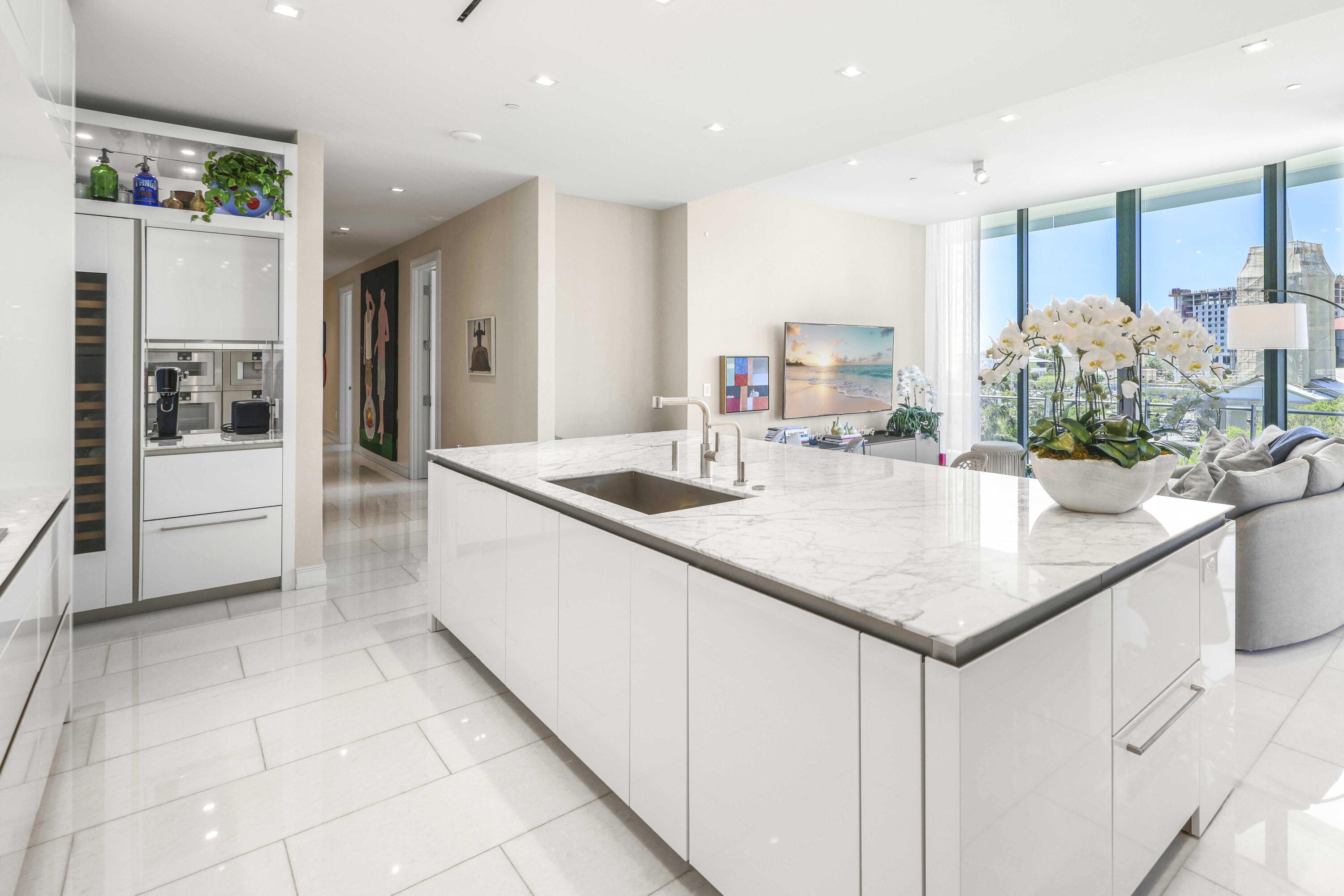 1100 S Flagler #601, West Palm Beach FL 33401