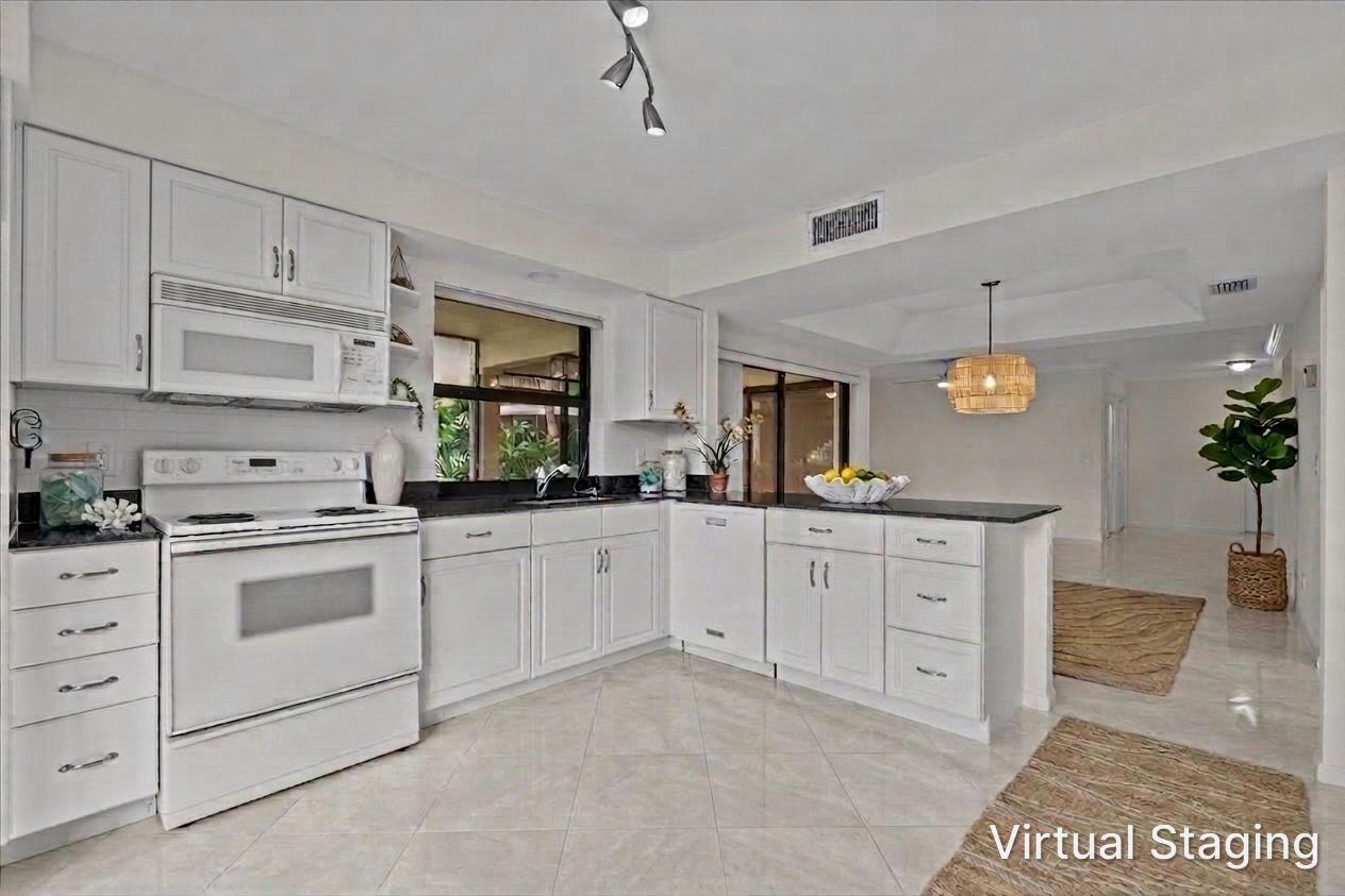 17138 Waterbend #117, Jupiter FL 33477