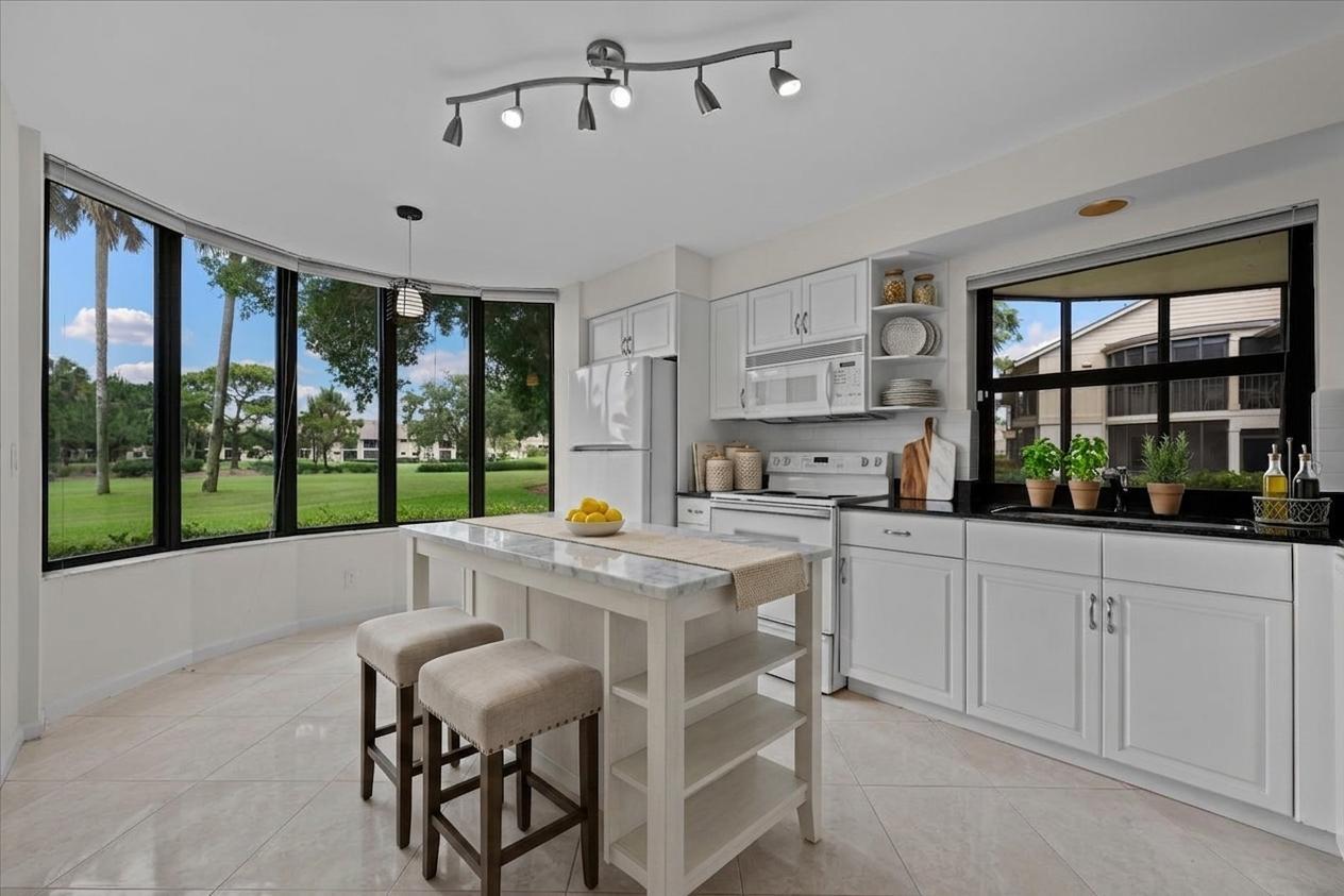 17138 Waterbend #117, Jupiter FL 33477