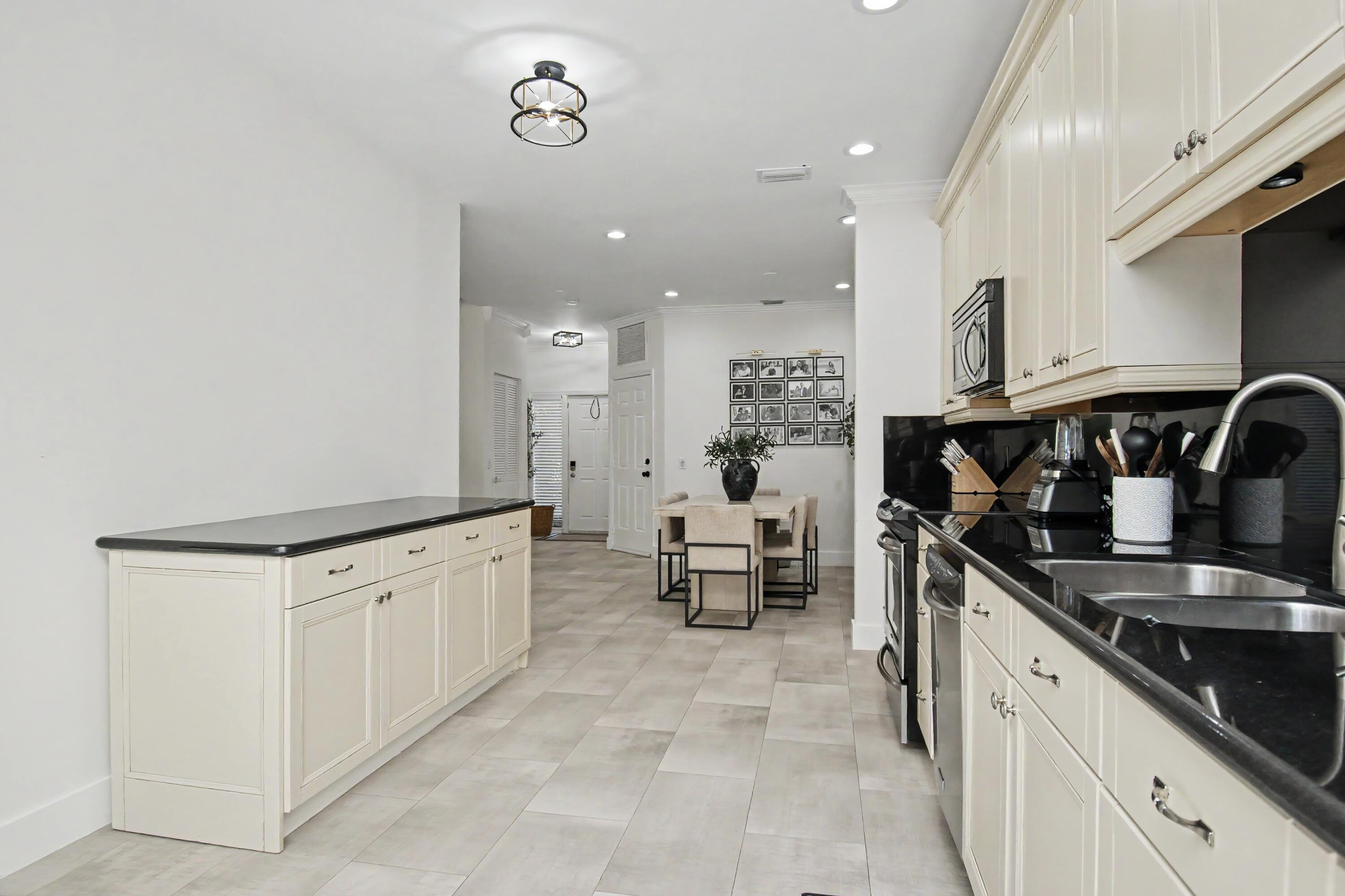 6744 Via Regina, Boca Raton FL 33433