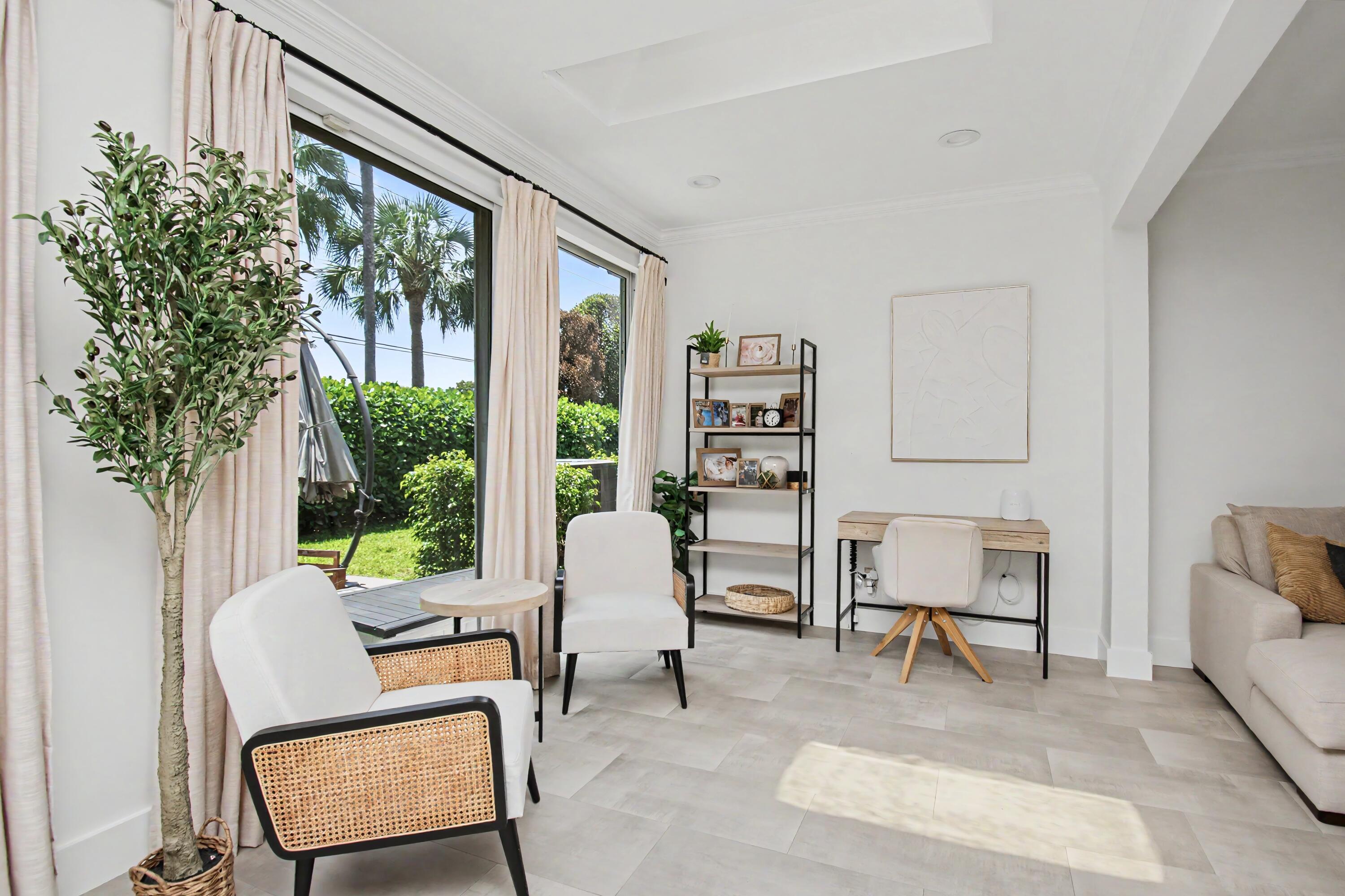 6744 Via Regina, Boca Raton FL 33433