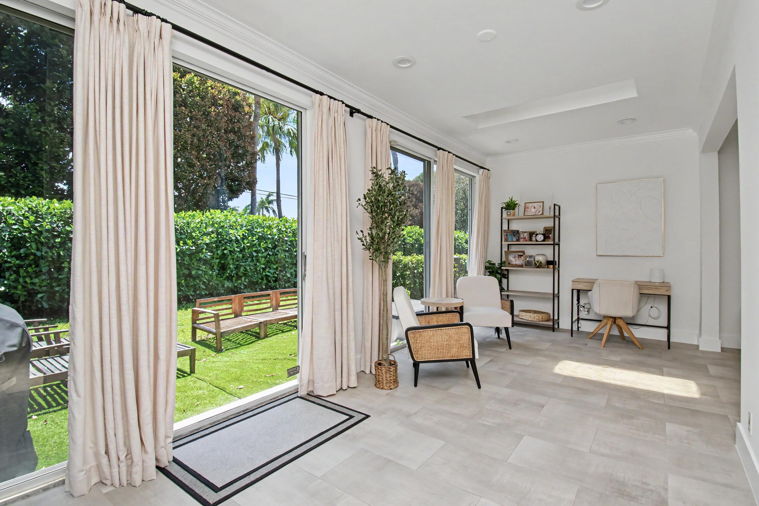 6744 Via Regina, Boca Raton FL 33433