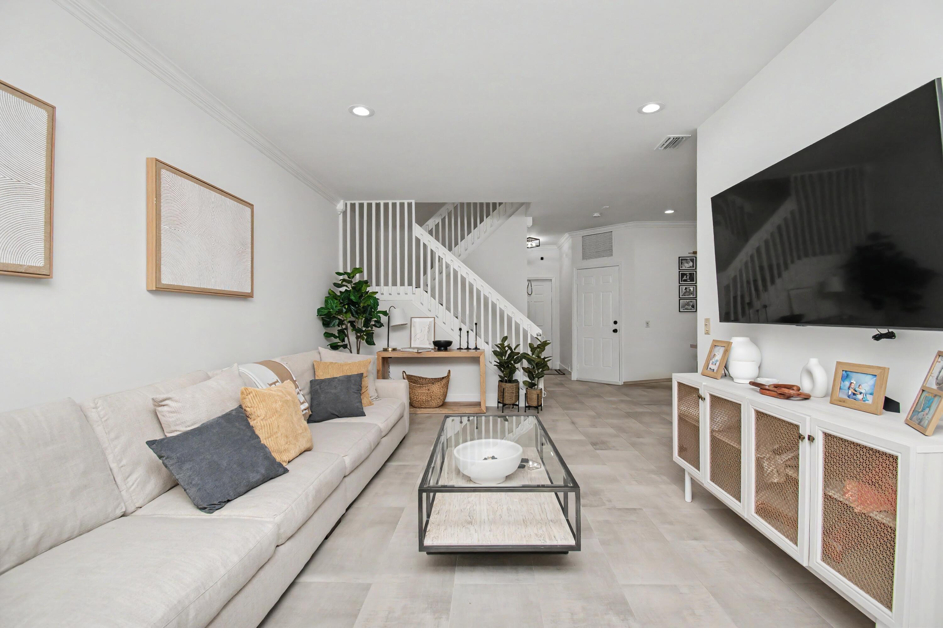6744 Via Regina, Boca Raton FL 33433