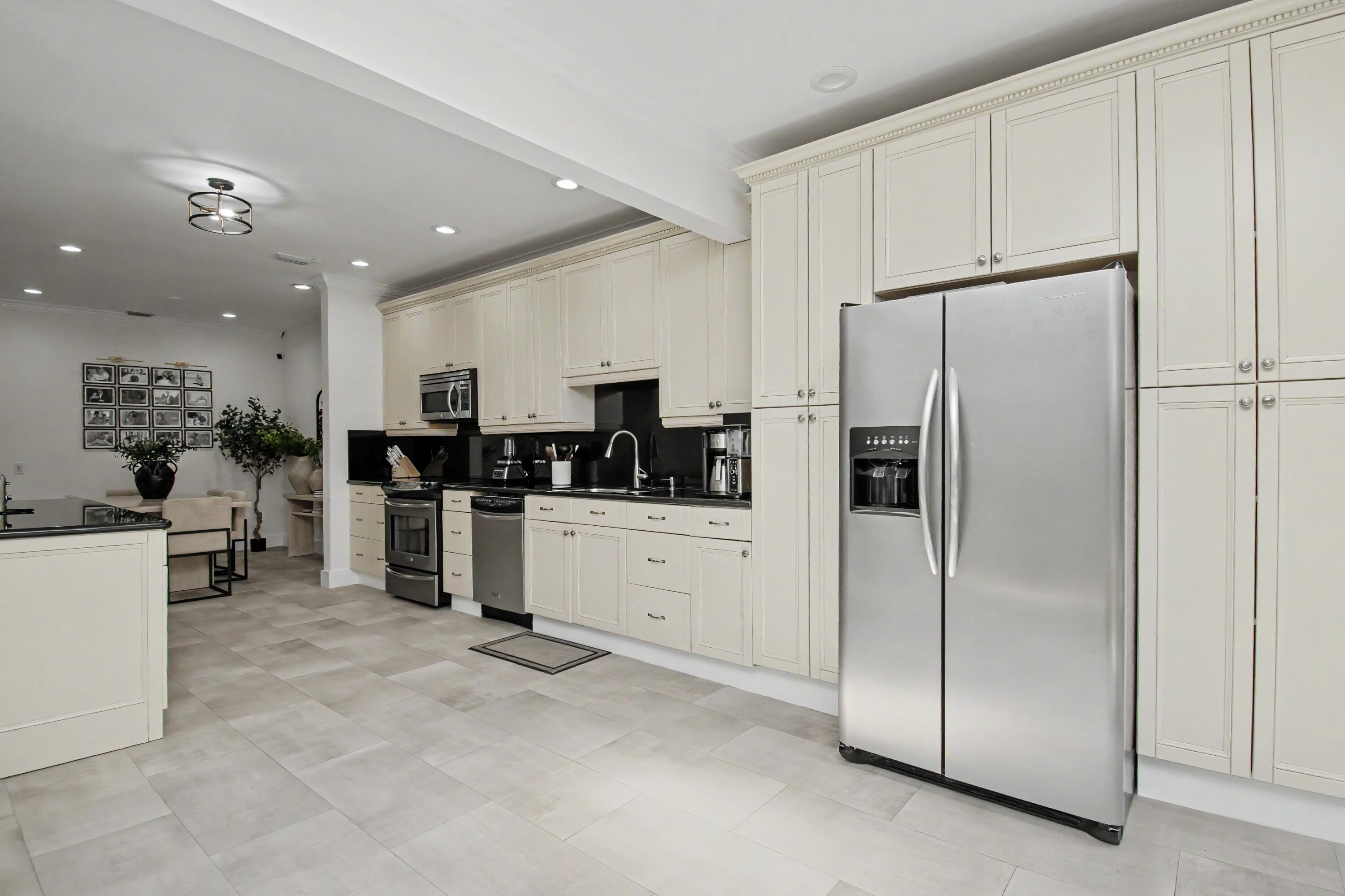 6744 Via Regina, Boca Raton FL 33433