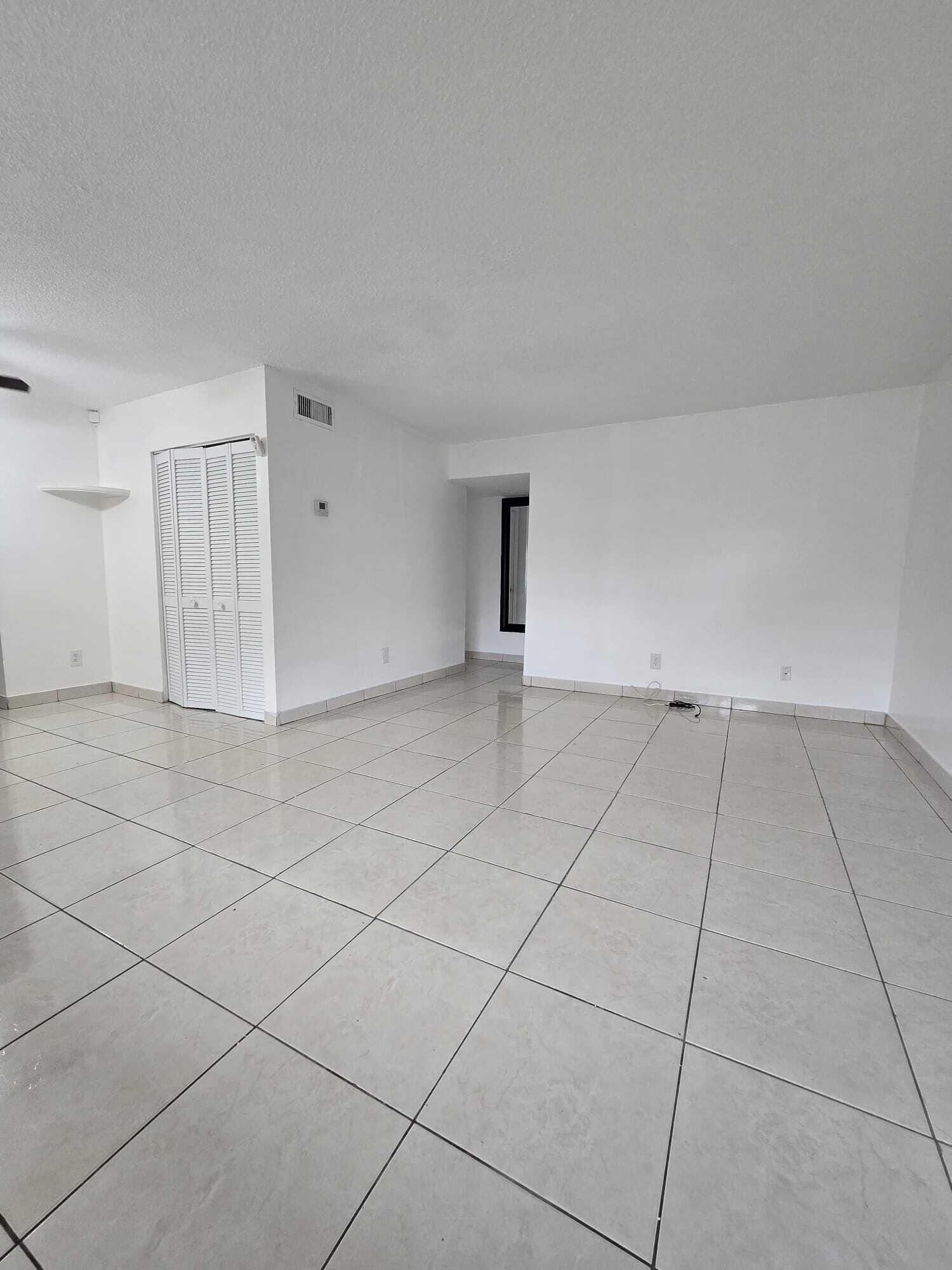 1201 SW 52nd #202-2, North Lauderdale FL 33068
