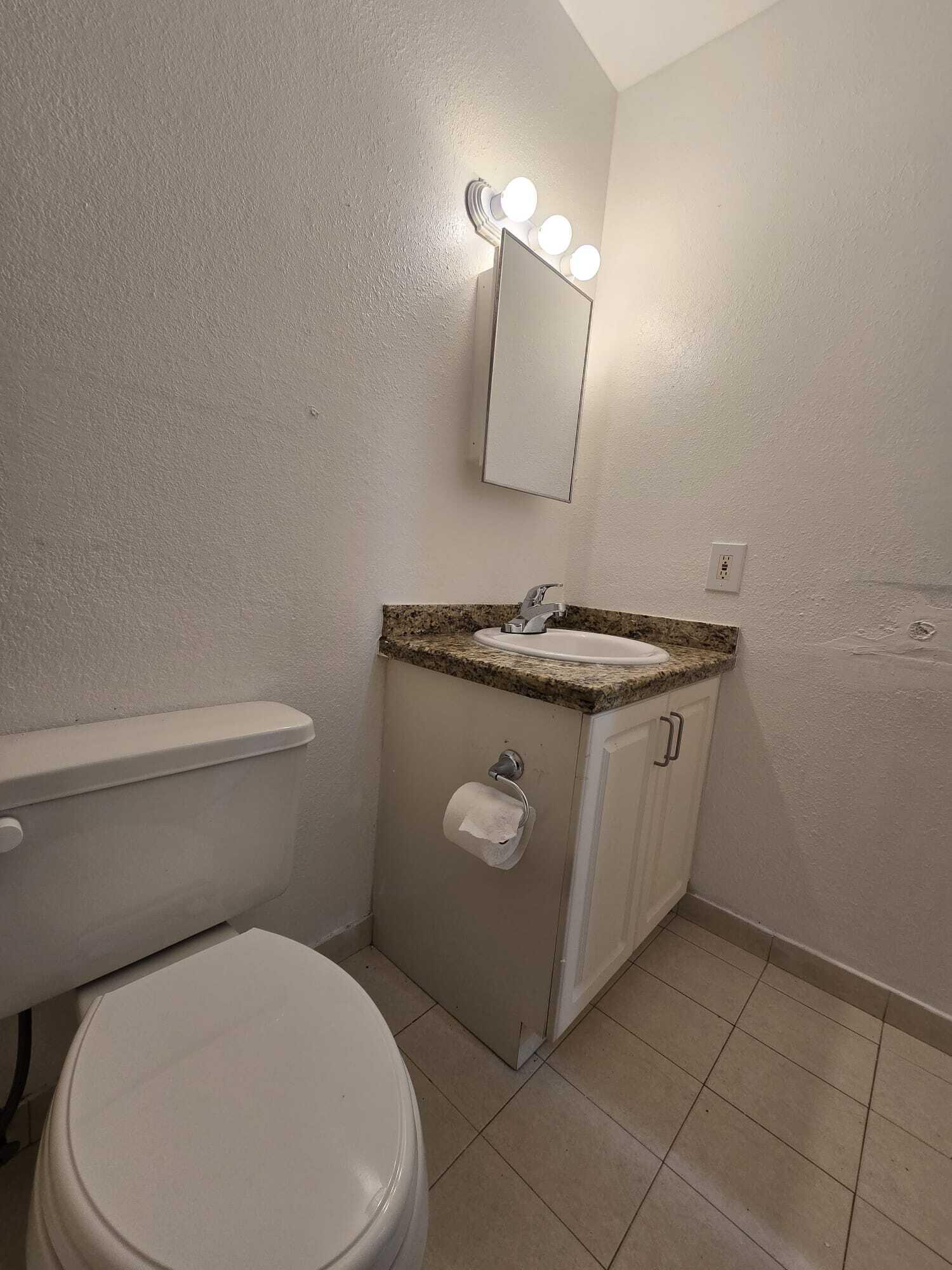 1201 SW 52nd #202-2, North Lauderdale FL 33068