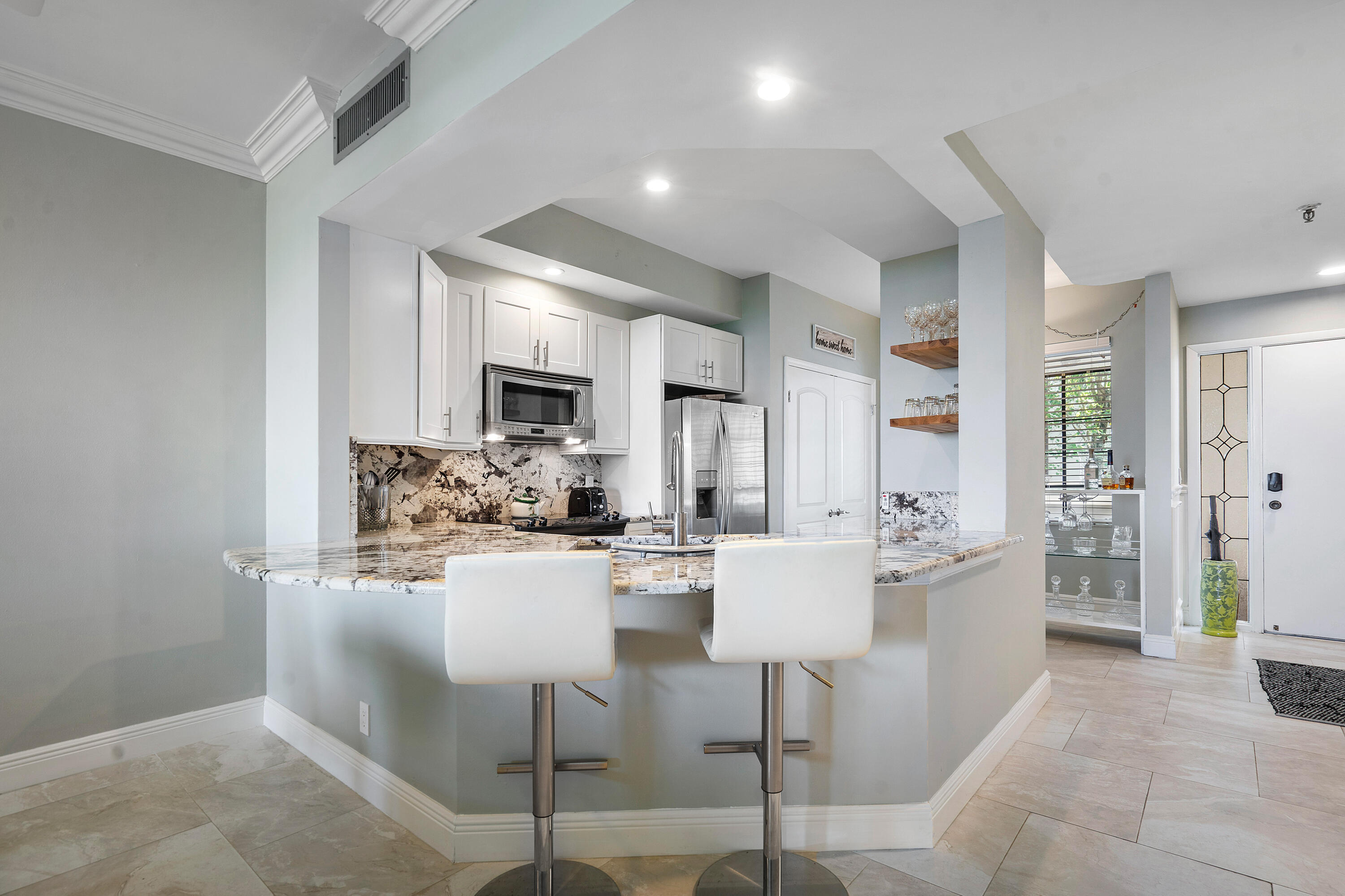 200 Waterway #204, Tequesta FL 33469