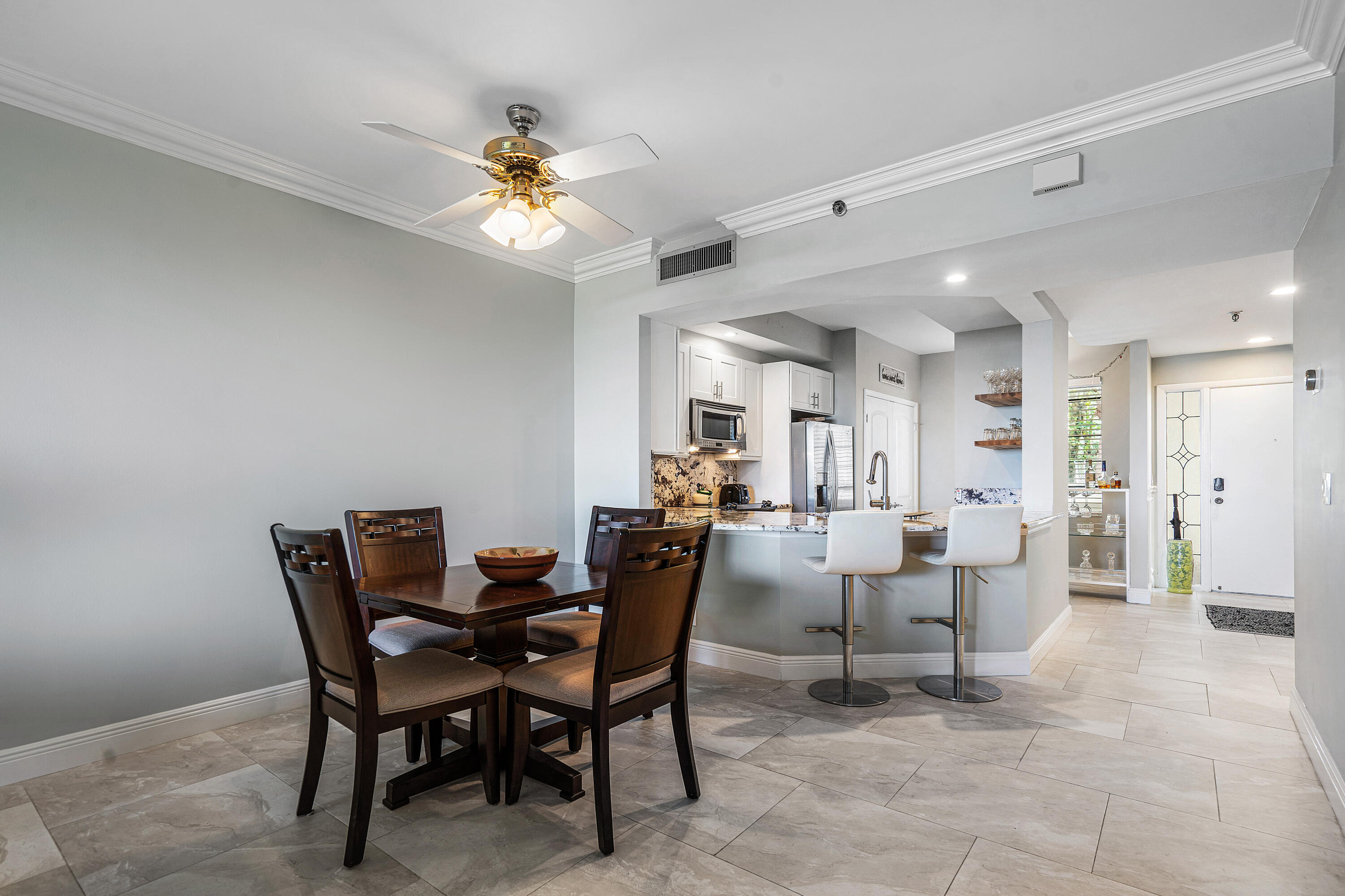 200 Waterway #204, Tequesta FL 33469