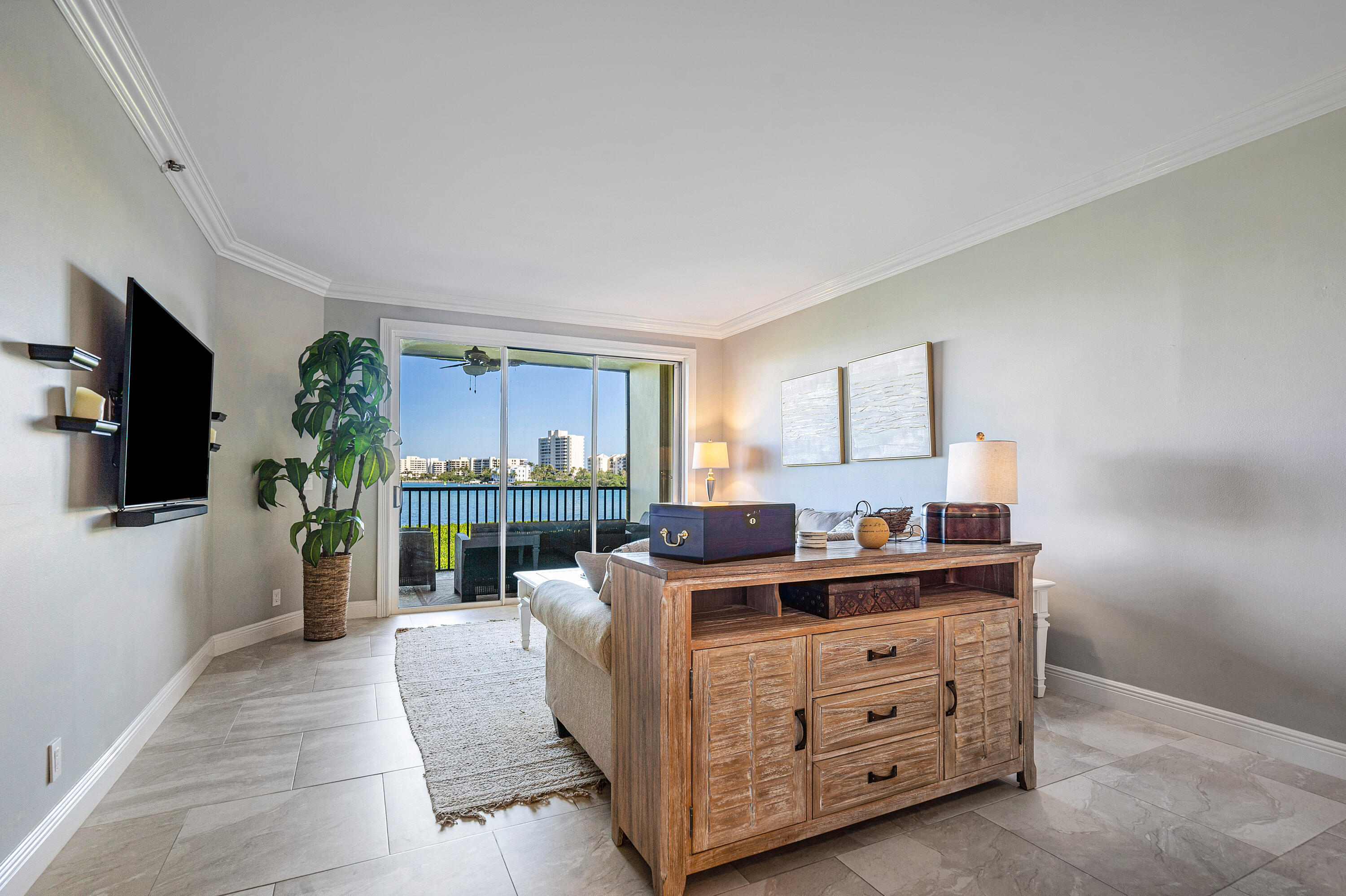 200 Waterway #204, Tequesta FL 33469