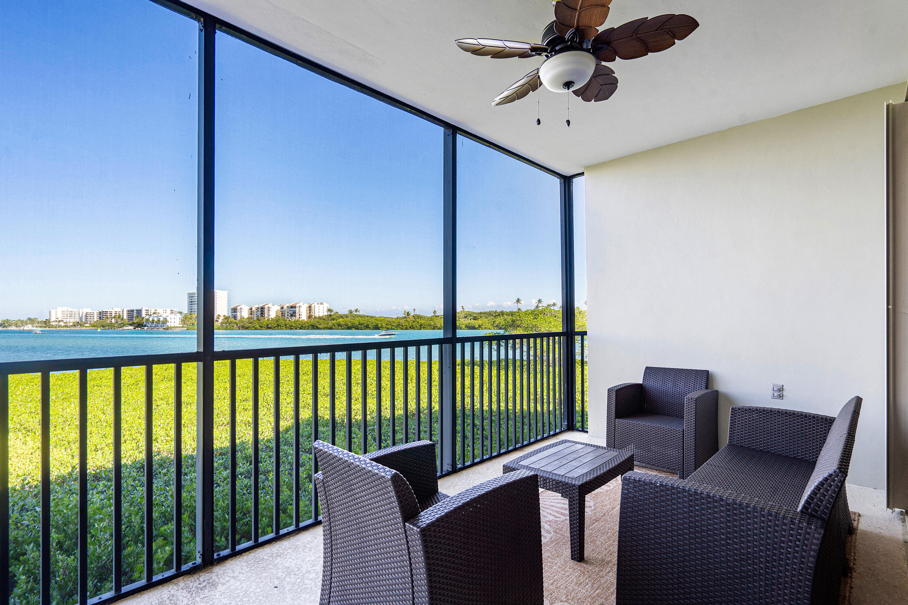 200 Waterway #204, Tequesta FL 33469