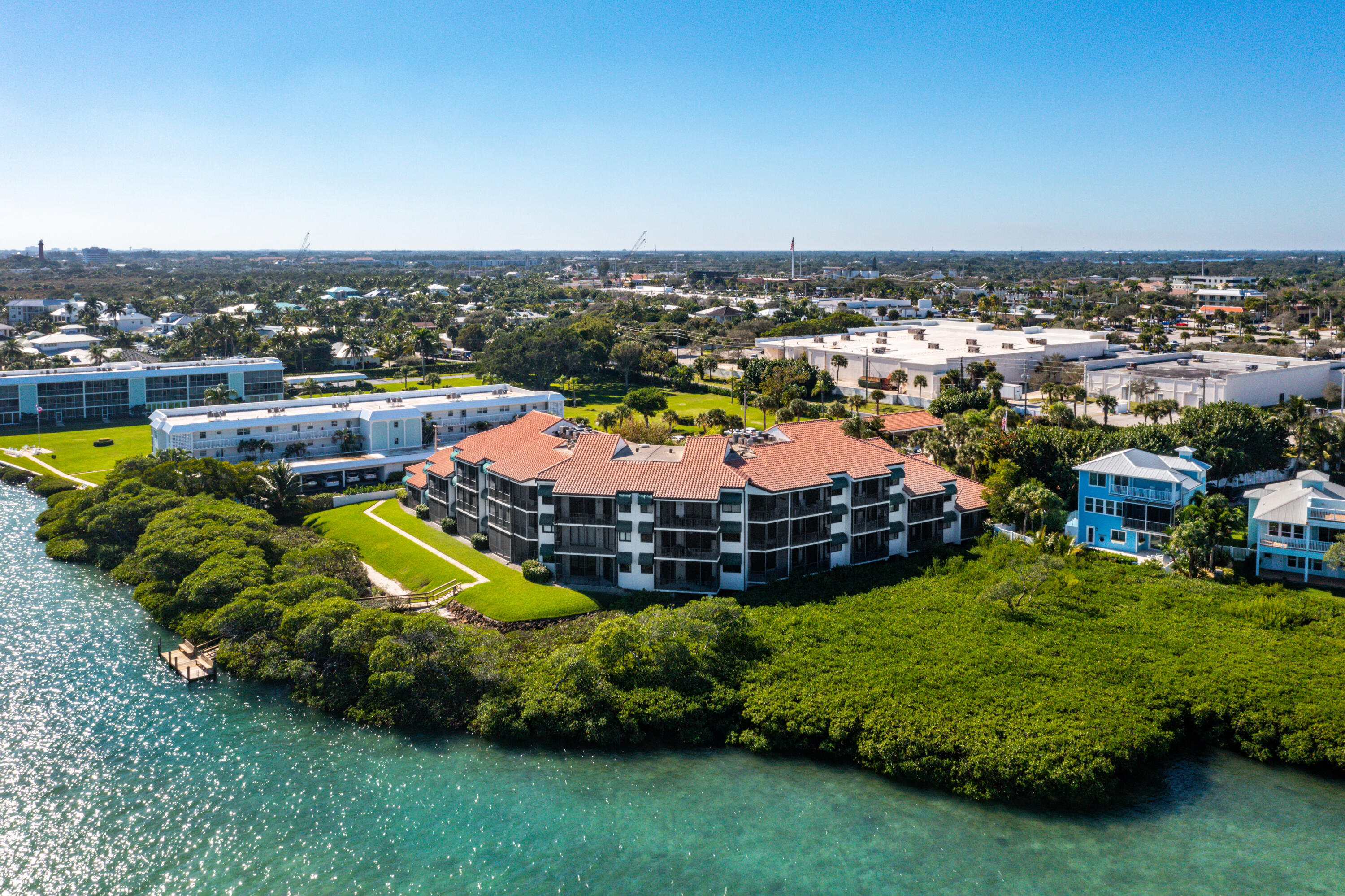 200 Waterway #204, Tequesta FL 33469