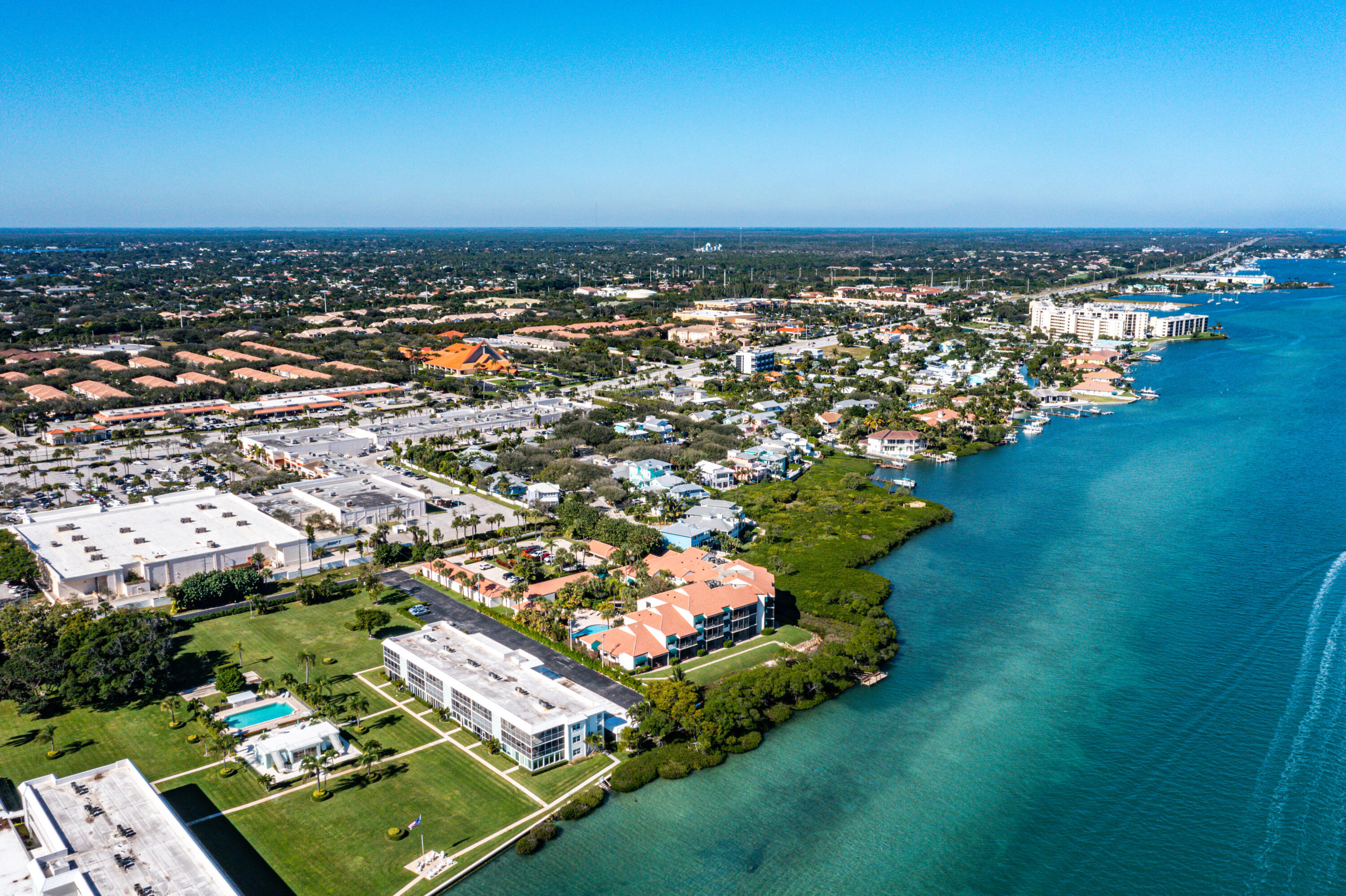 200 Waterway #204, Tequesta FL 33469