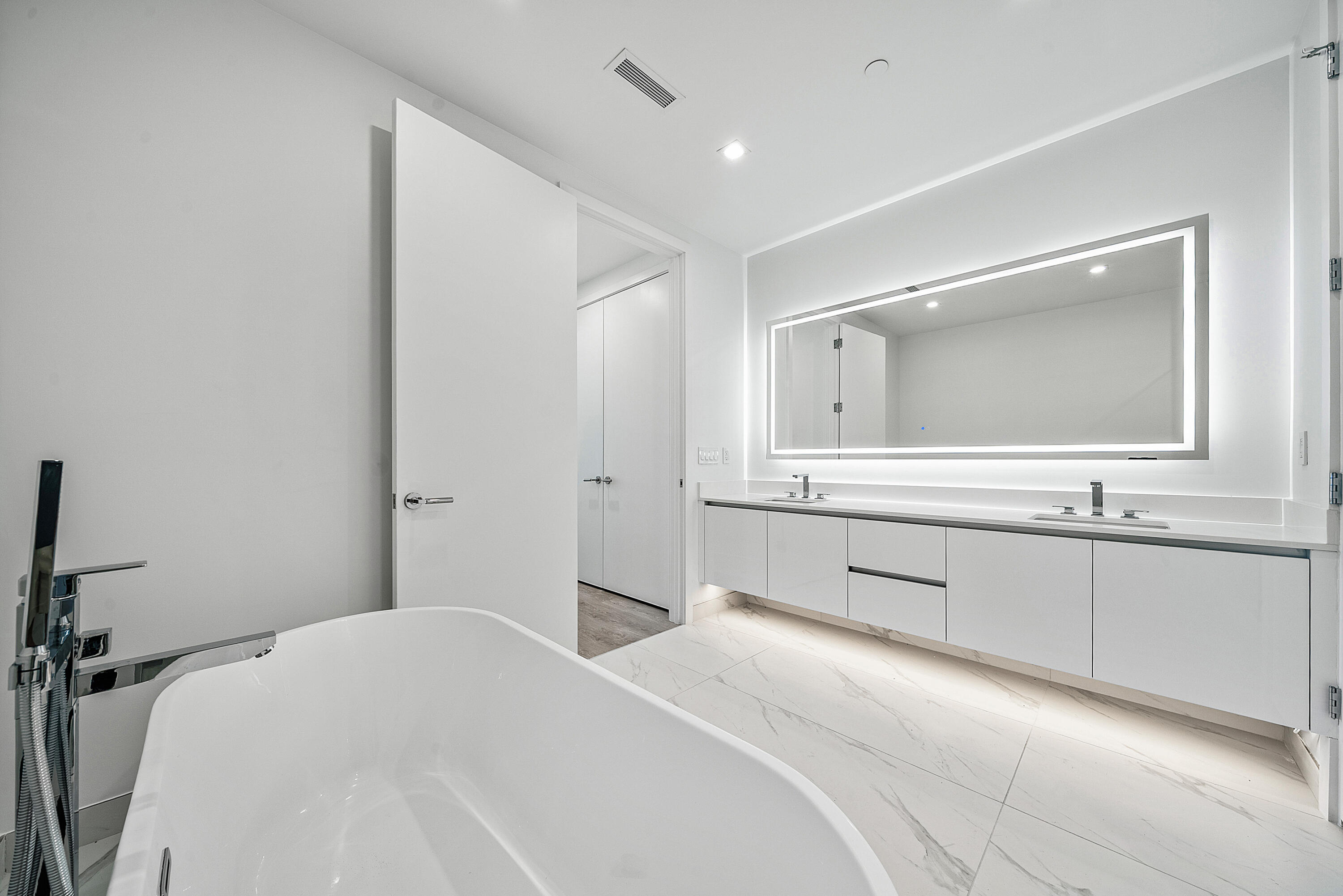 220 Lake Shore #1508, Lake Park FL 33403