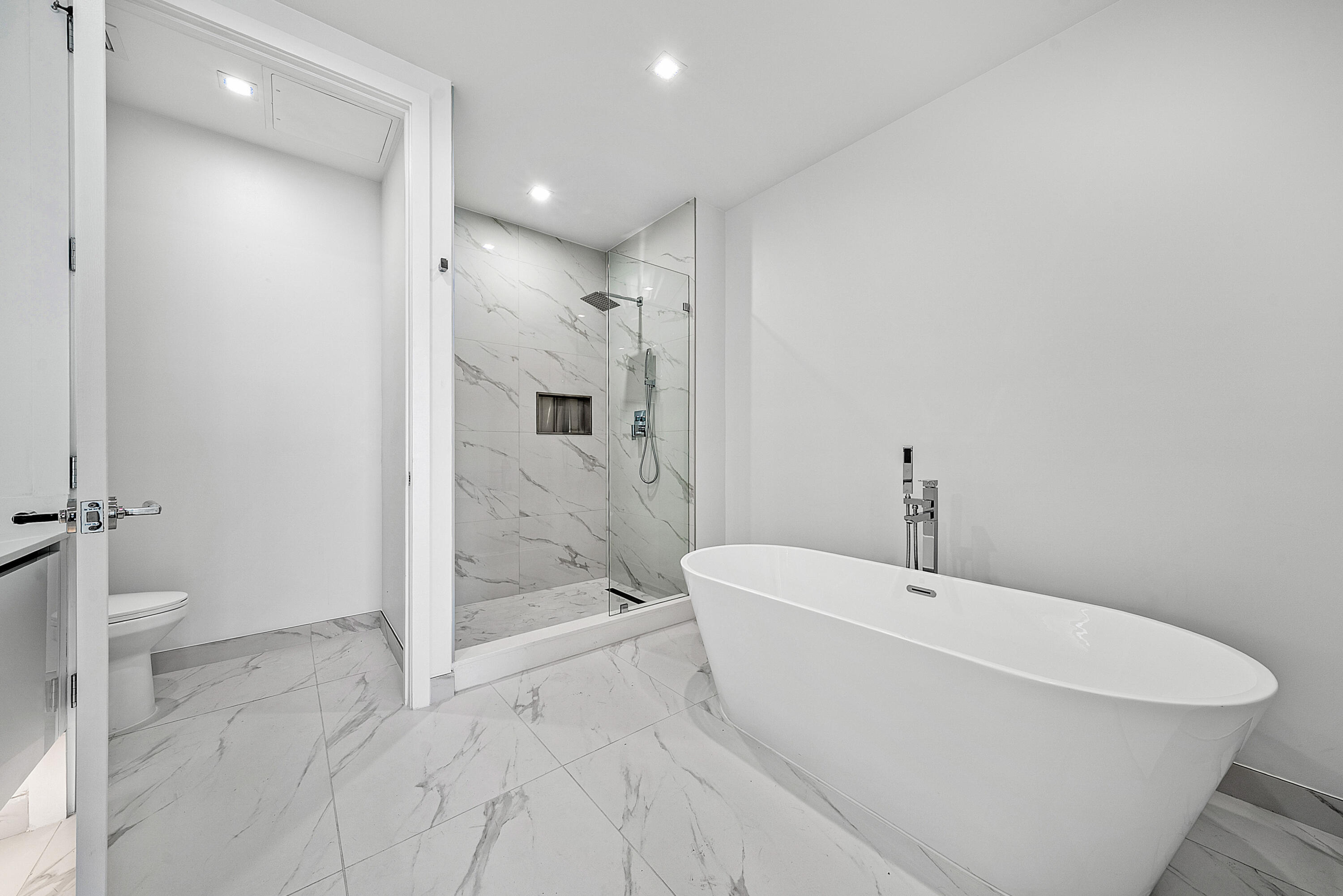220 Lake Shore #1508, Lake Park FL 33403