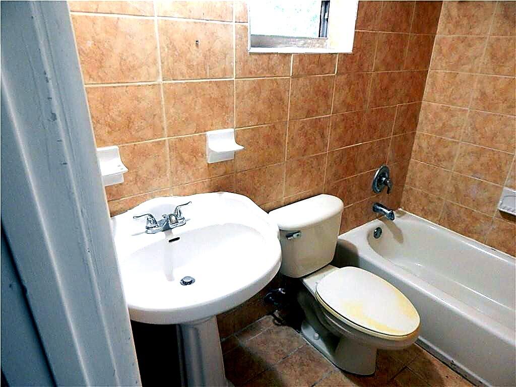 3640 NW 39th, Lauderdale Lakes FL 33309