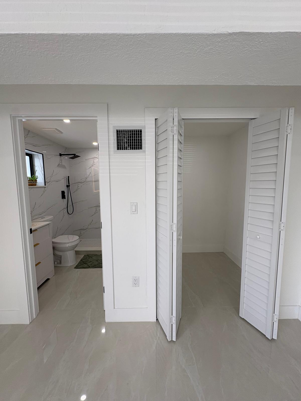 1890 Rutland, Opa Locka FL 33054
