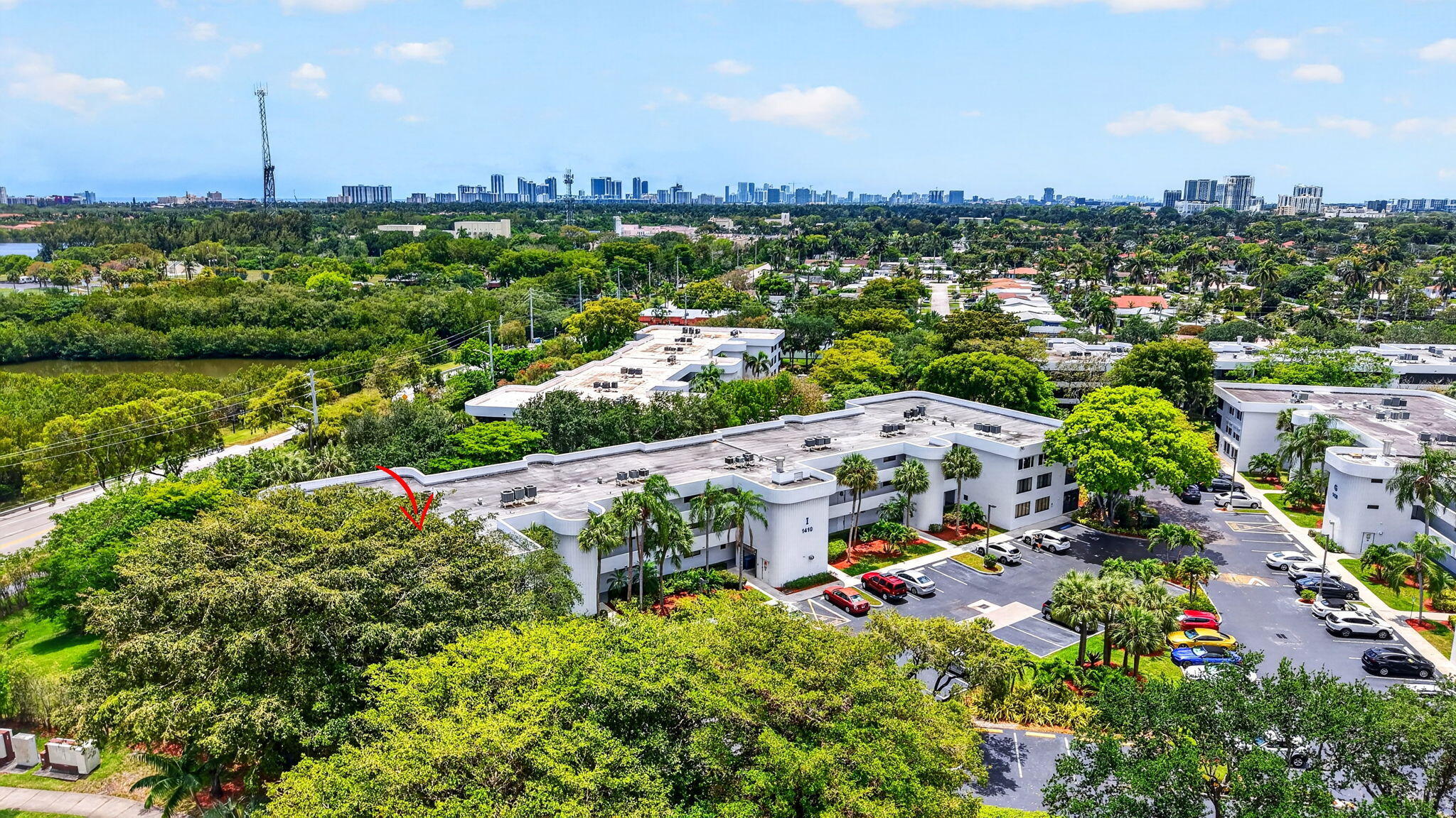 1410 Sheridan #19i, Hollywood FL 33020