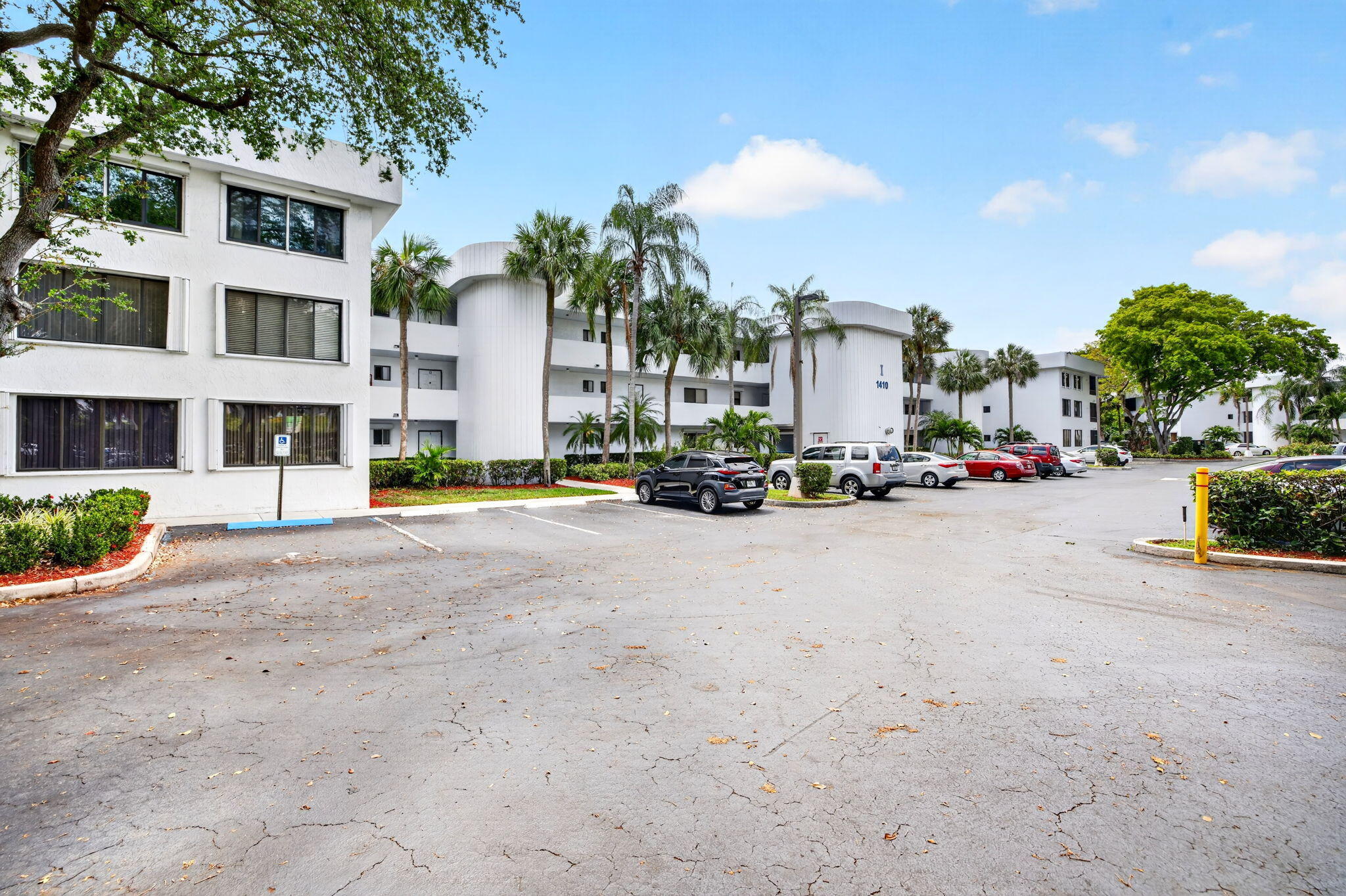 1410 Sheridan #19i, Hollywood FL 33020