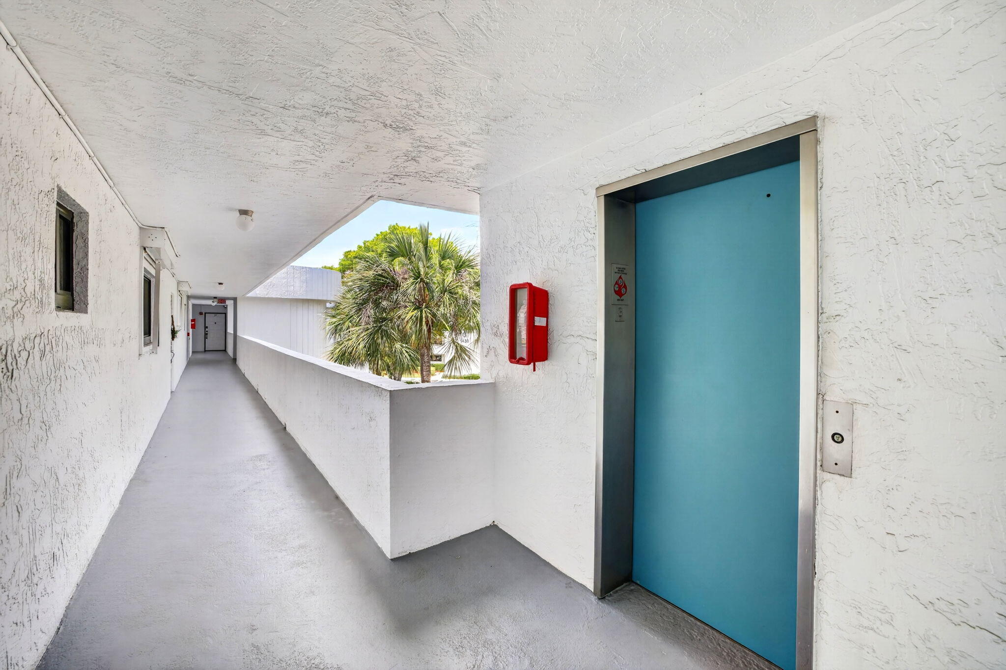 1410 Sheridan #19i, Hollywood FL 33020