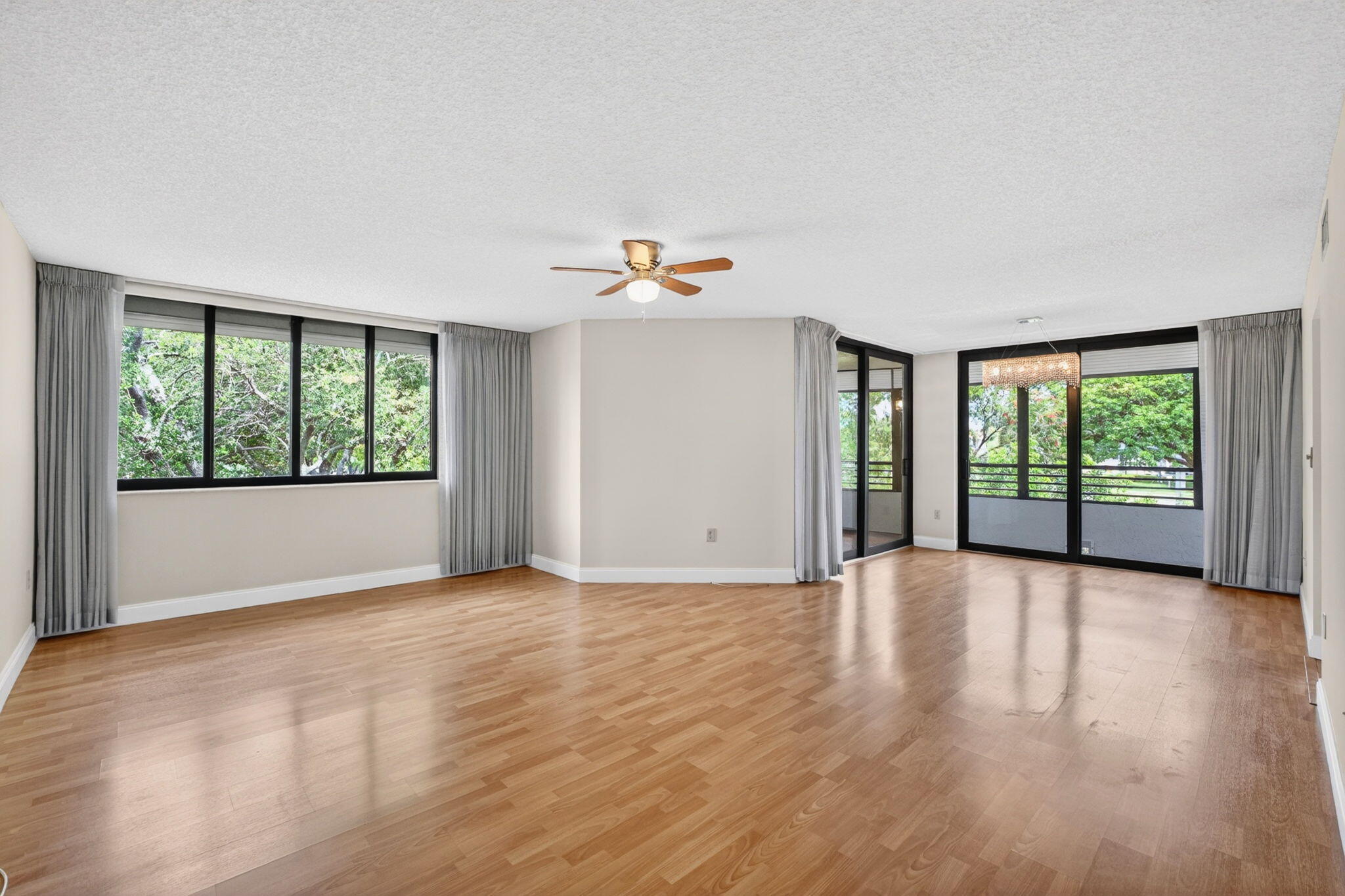 1410 Sheridan #19i, Hollywood FL 33020