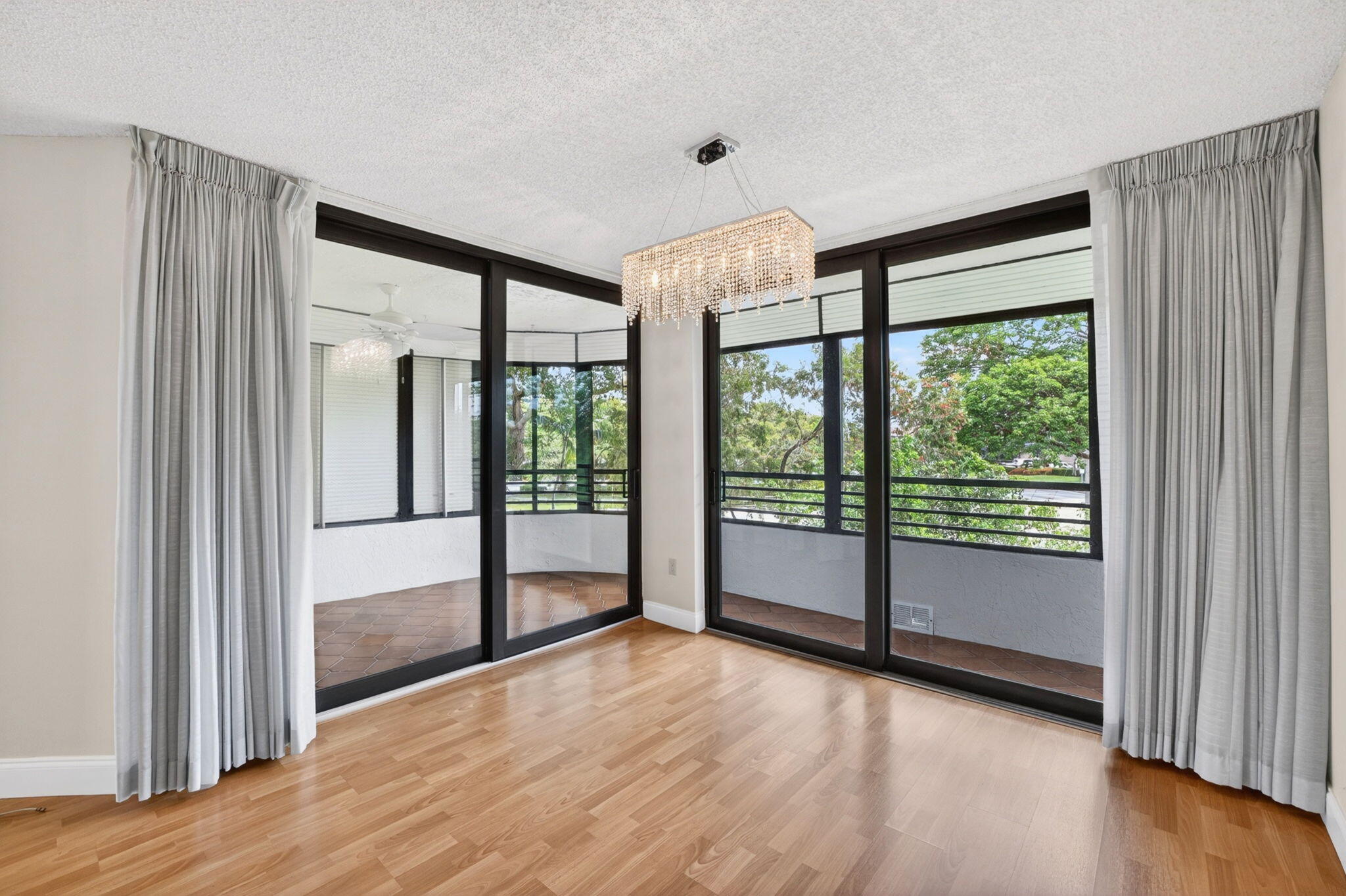 1410 Sheridan #19i, Hollywood FL 33020