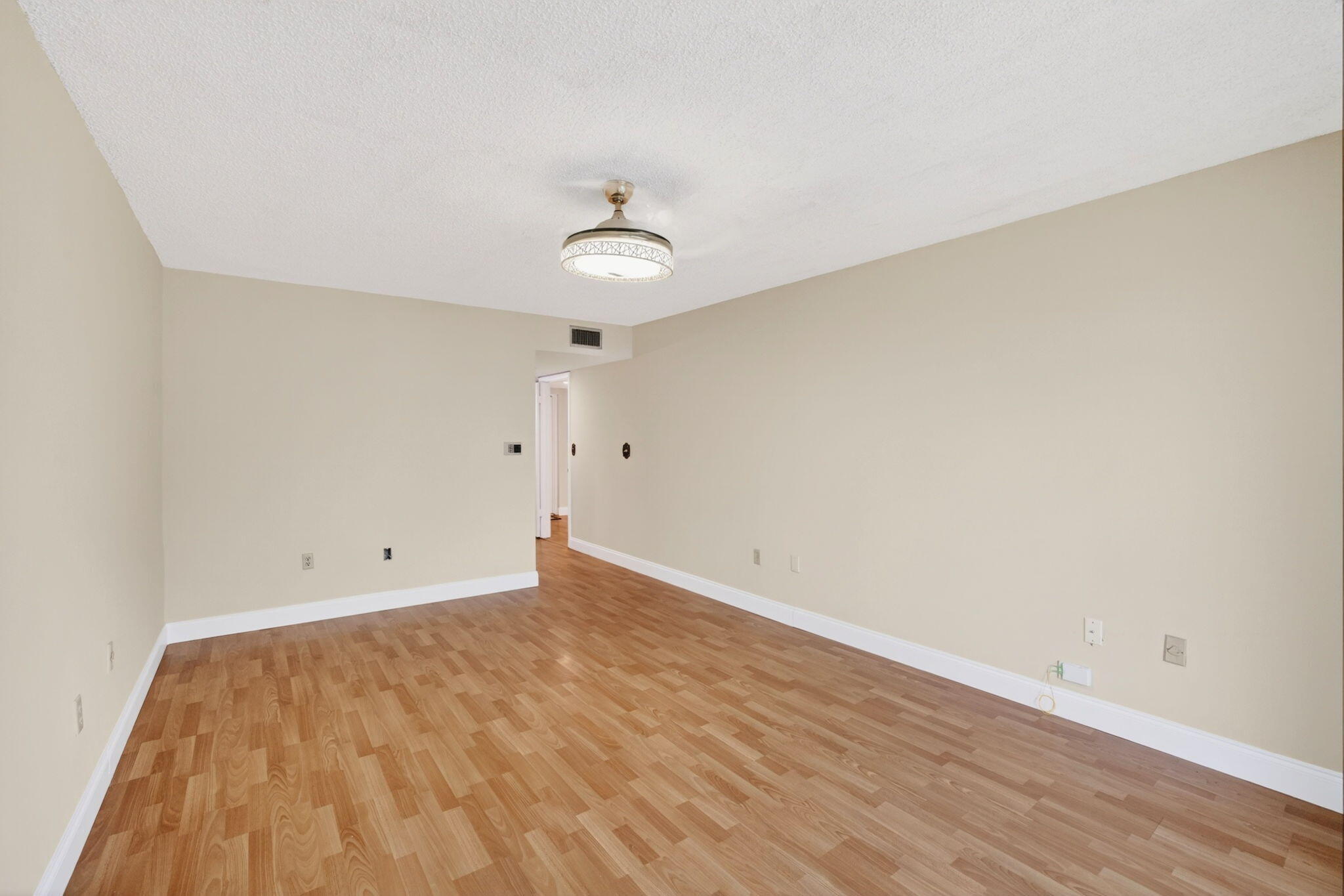 1410 Sheridan #19i, Hollywood FL 33020