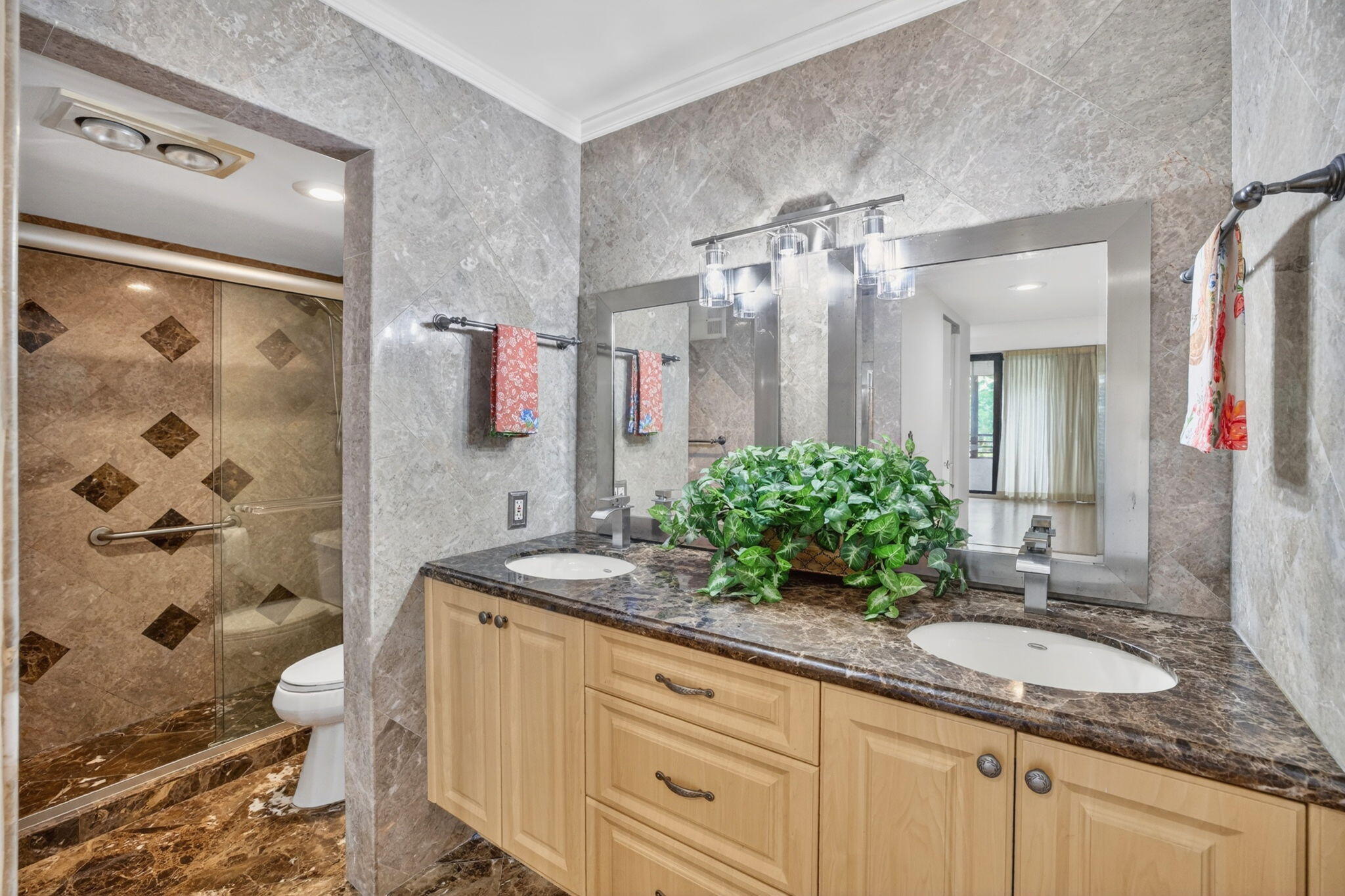 1410 Sheridan #19i, Hollywood FL 33020