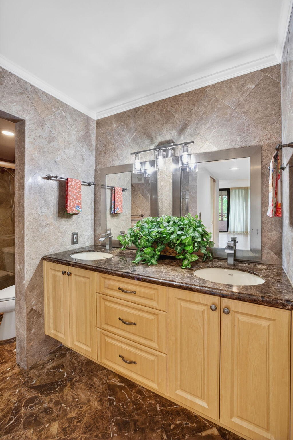 1410 Sheridan #19i, Hollywood FL 33020
