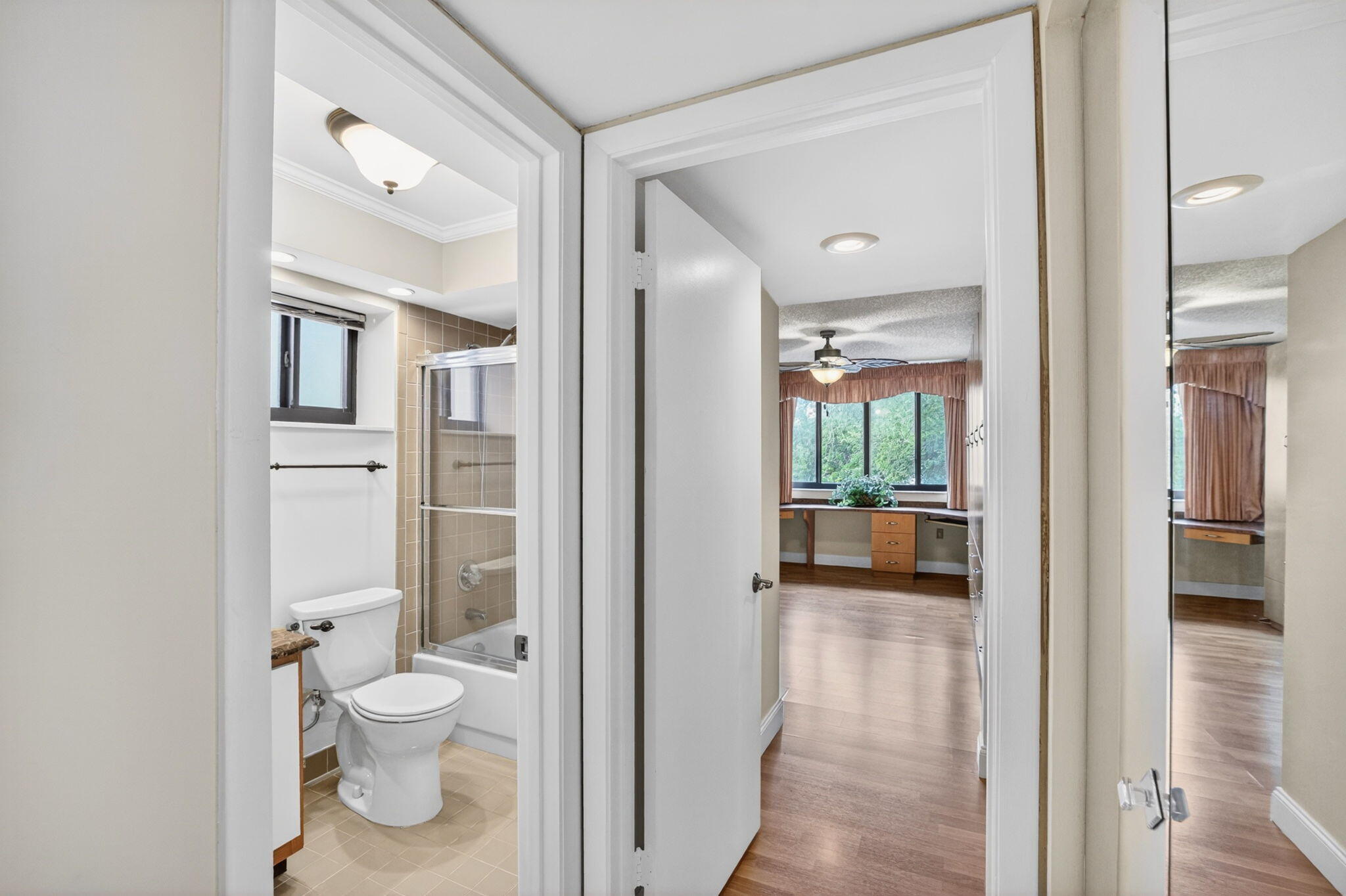 1410 Sheridan #19i, Hollywood FL 33020