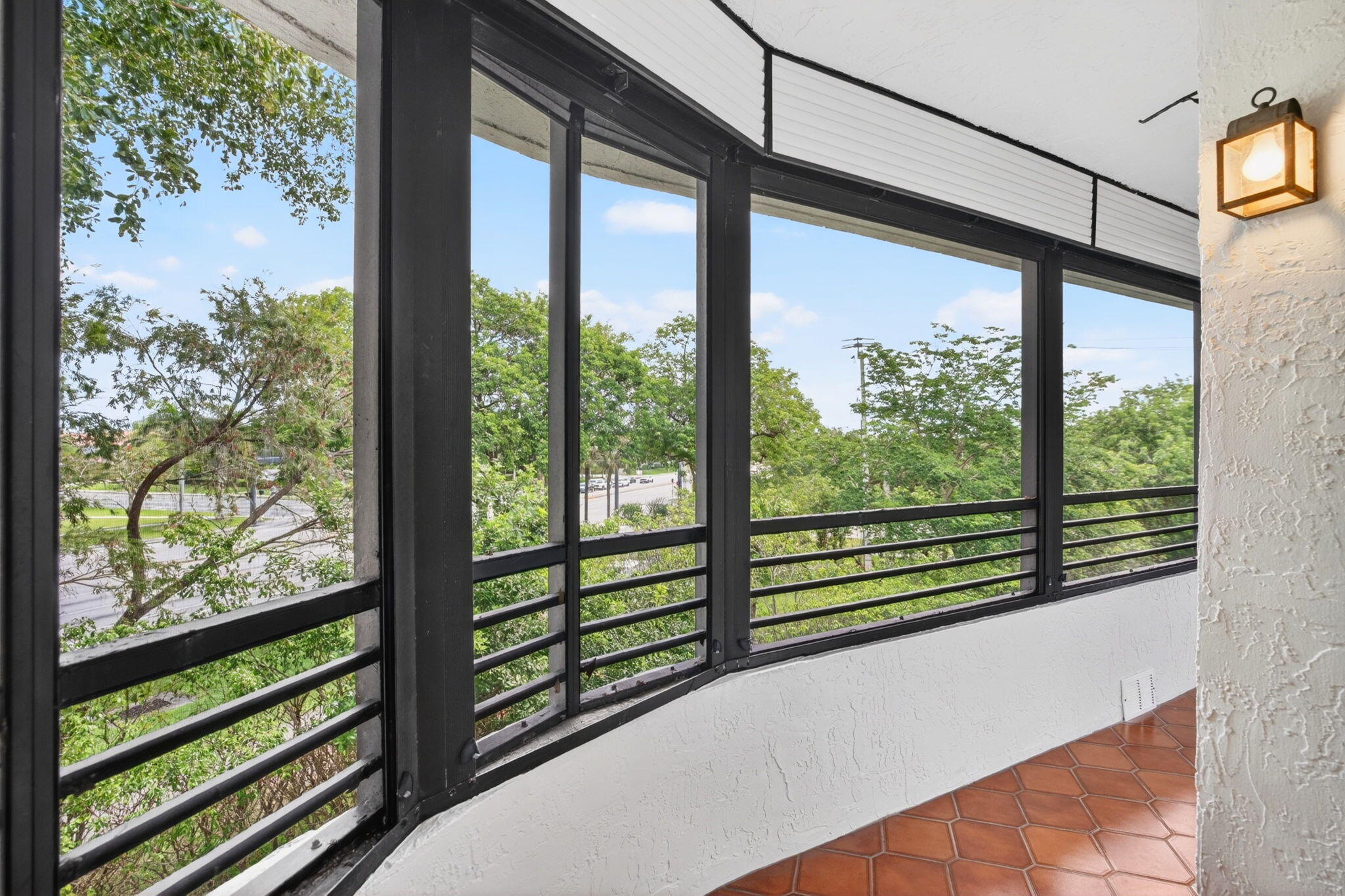 1410 Sheridan #19i, Hollywood FL 33020