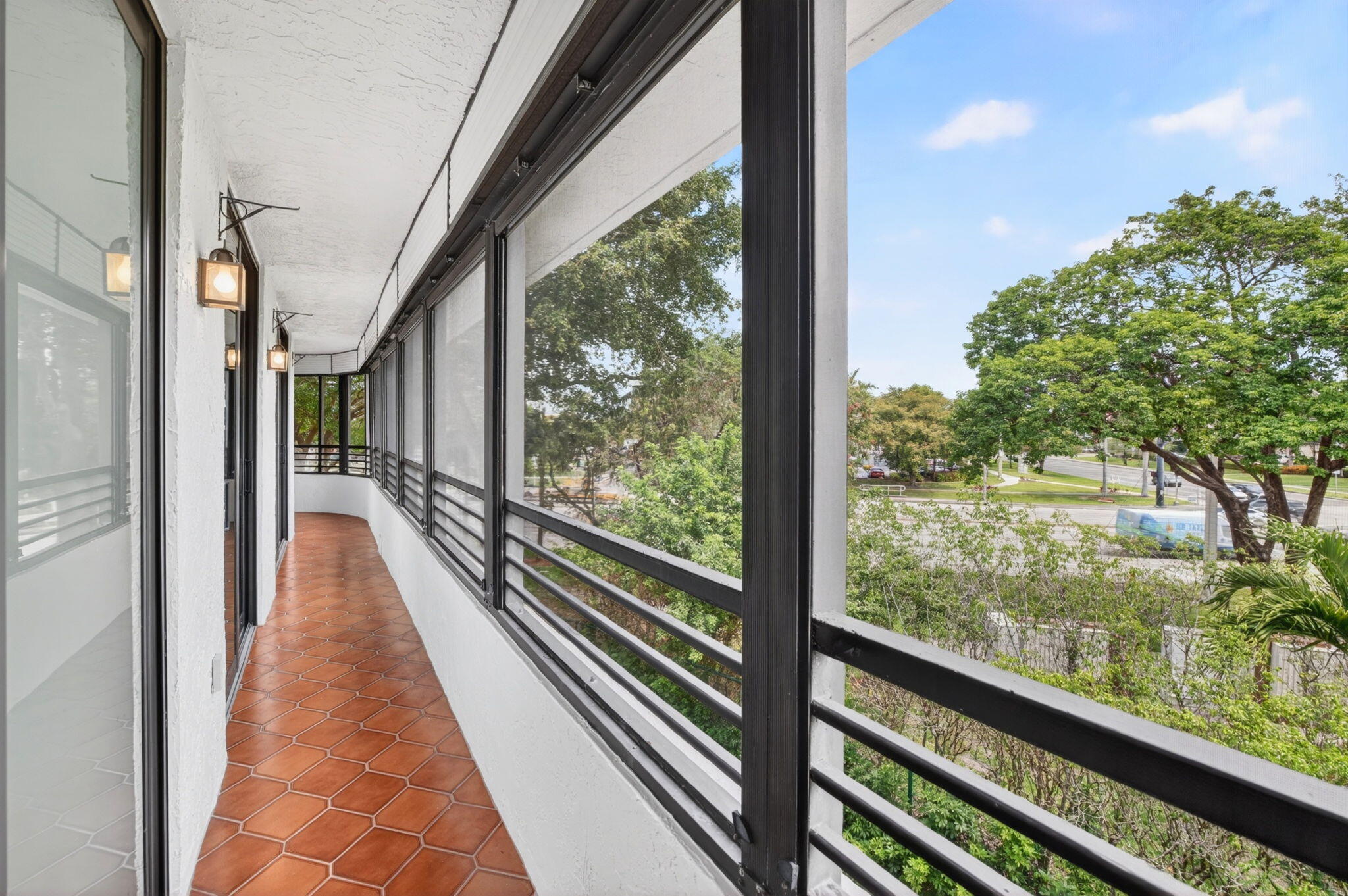 1410 Sheridan #19i, Hollywood FL 33020