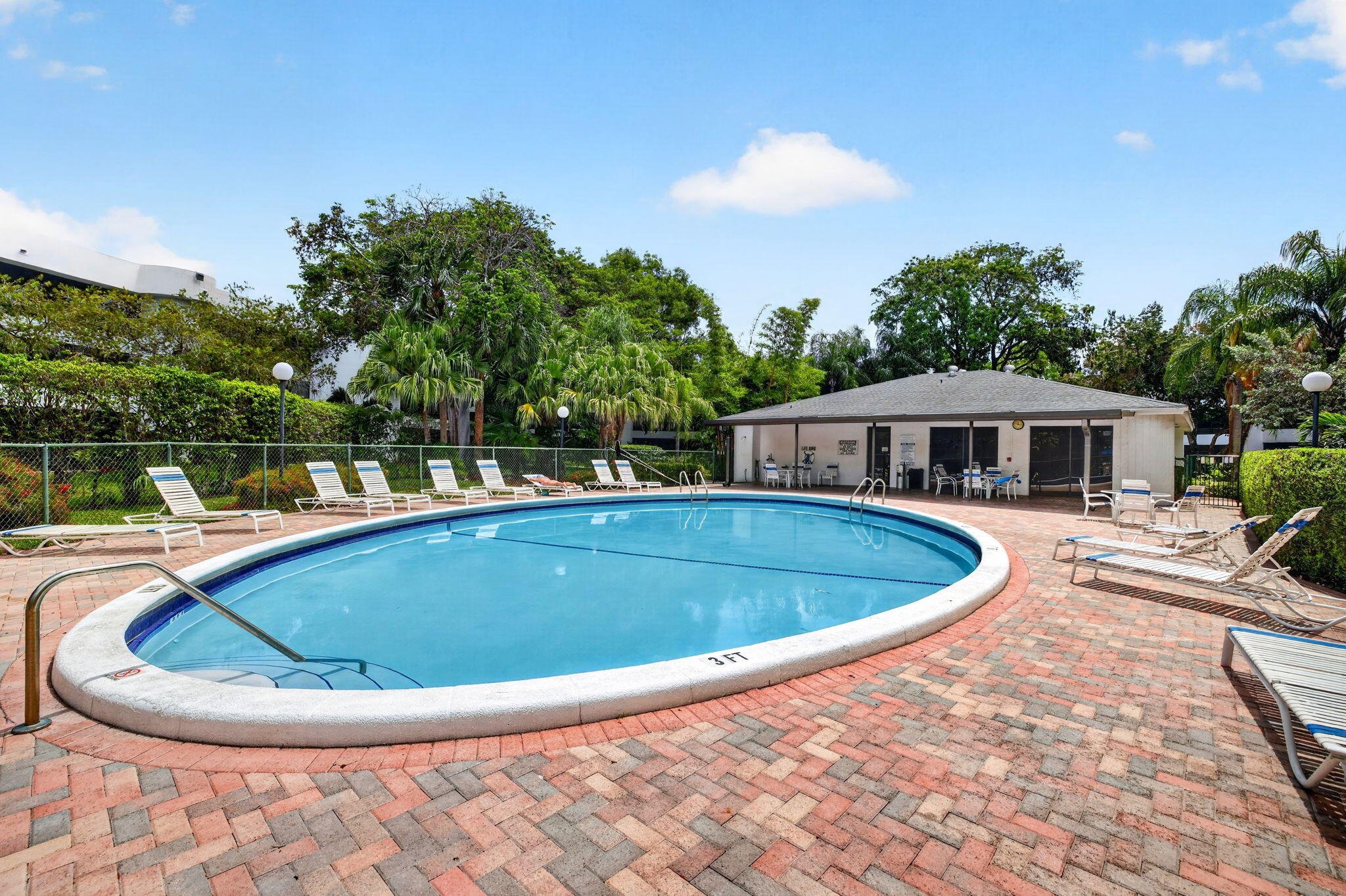 1410 Sheridan #19i, Hollywood FL 33020