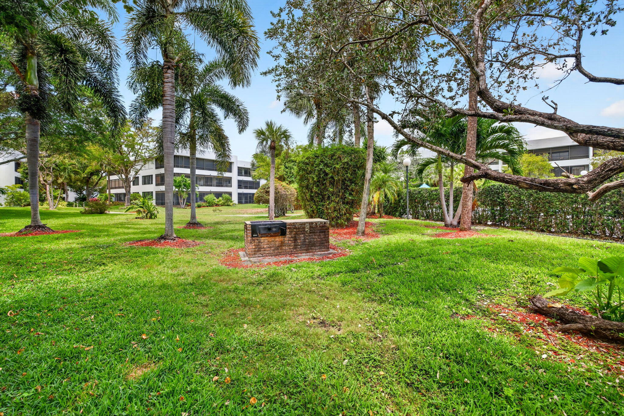 1410 Sheridan #19i, Hollywood FL 33020