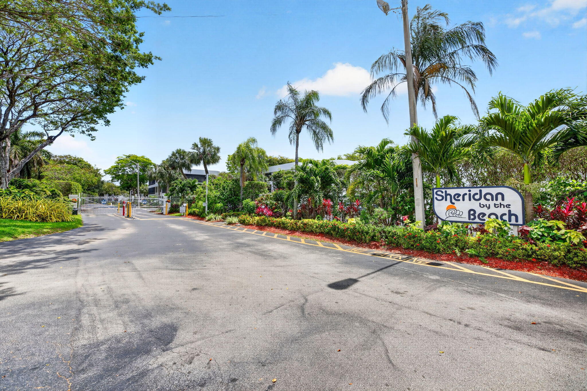 1410 Sheridan #19i, Hollywood FL 33020