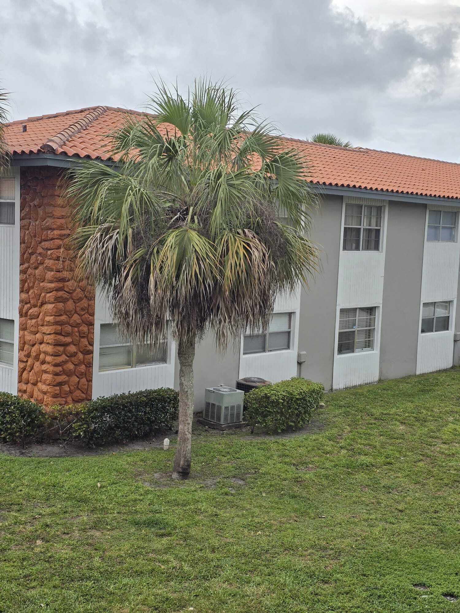 1201 SW 52nd #202-2, North Lauderdale FL 33068