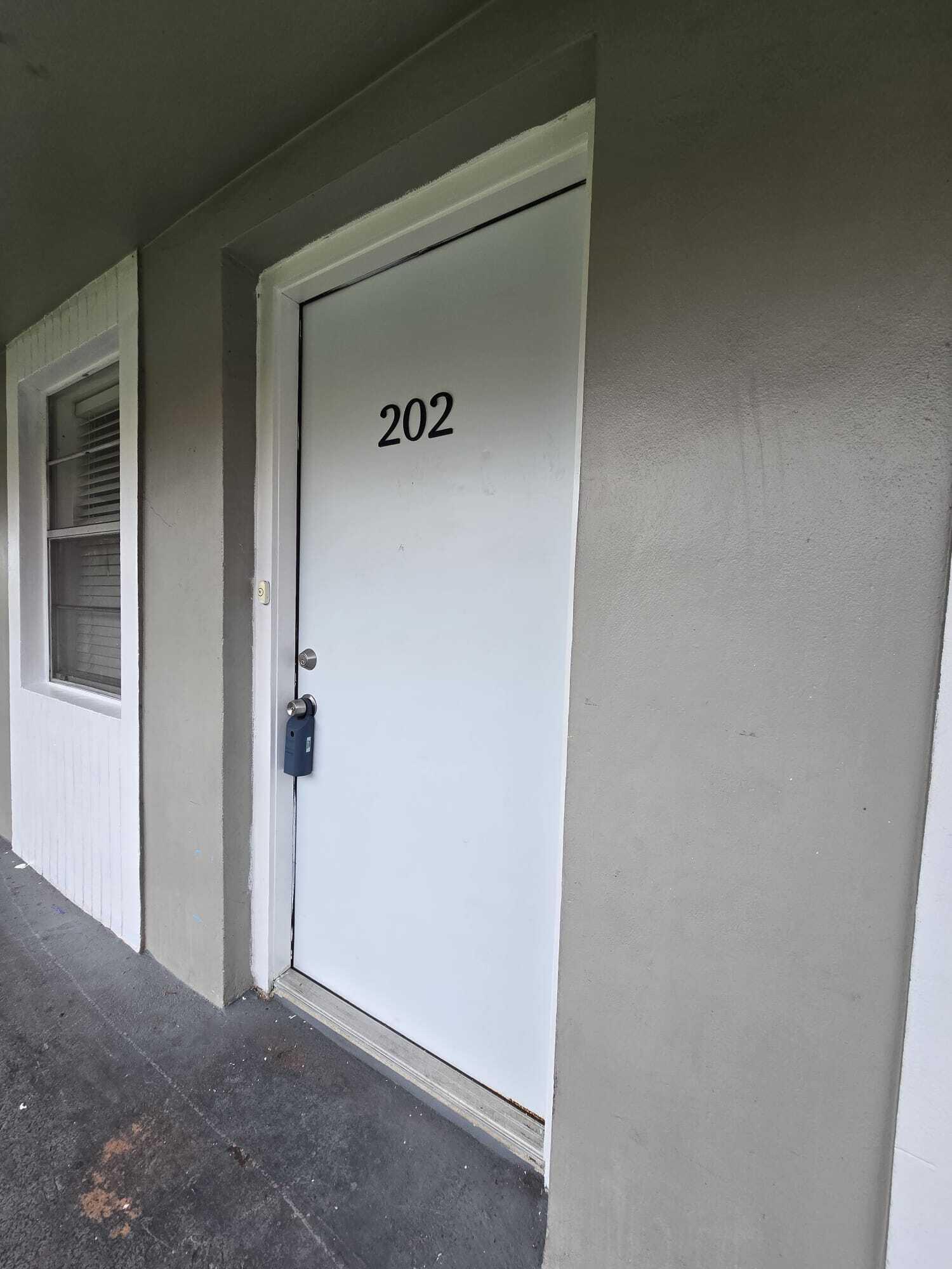 1201 SW 52nd #202-2, North Lauderdale FL 33068