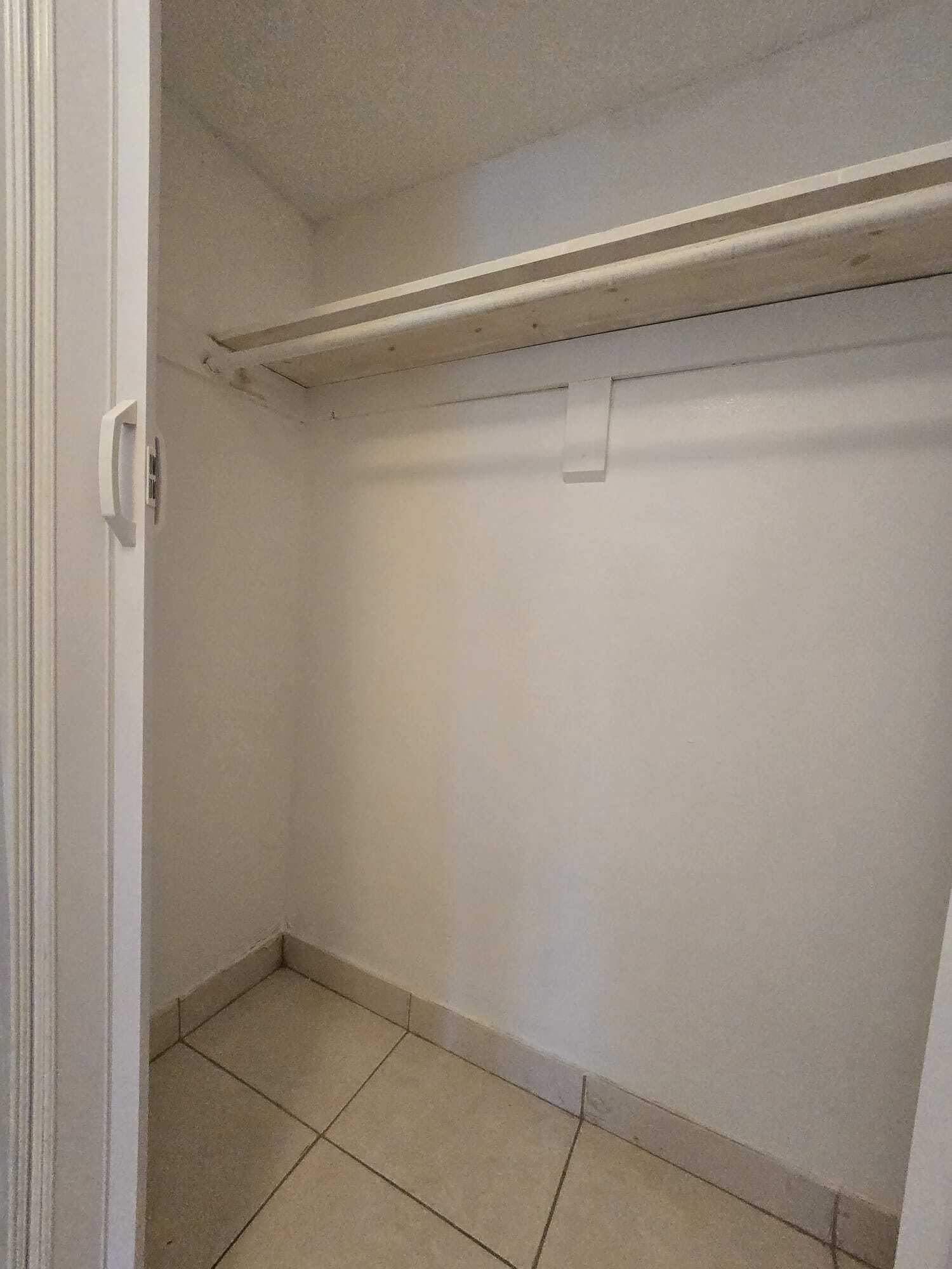 1201 SW 52nd #202-2, North Lauderdale FL 33068