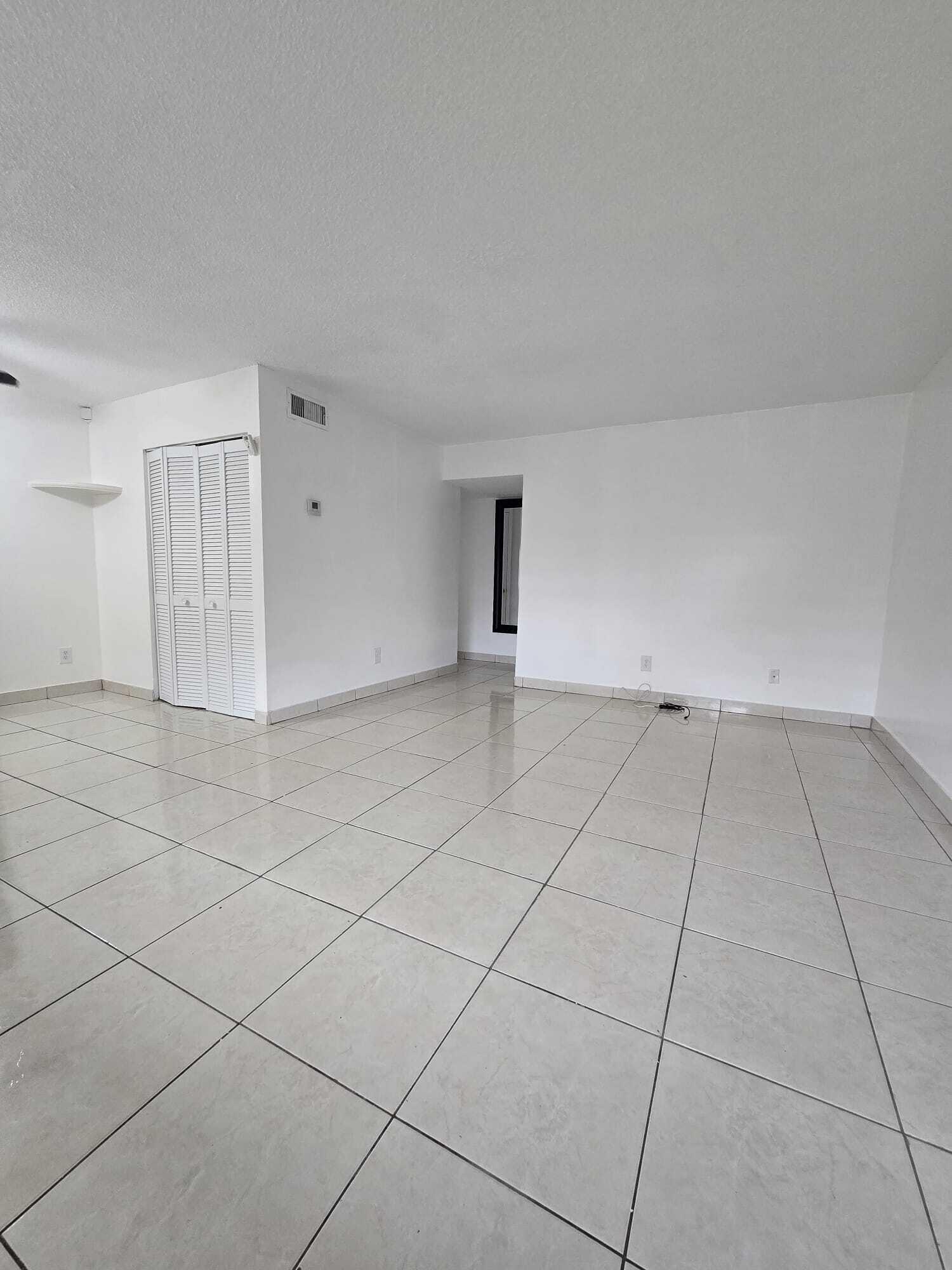 1201 SW 52nd #202-2, North Lauderdale FL 33068