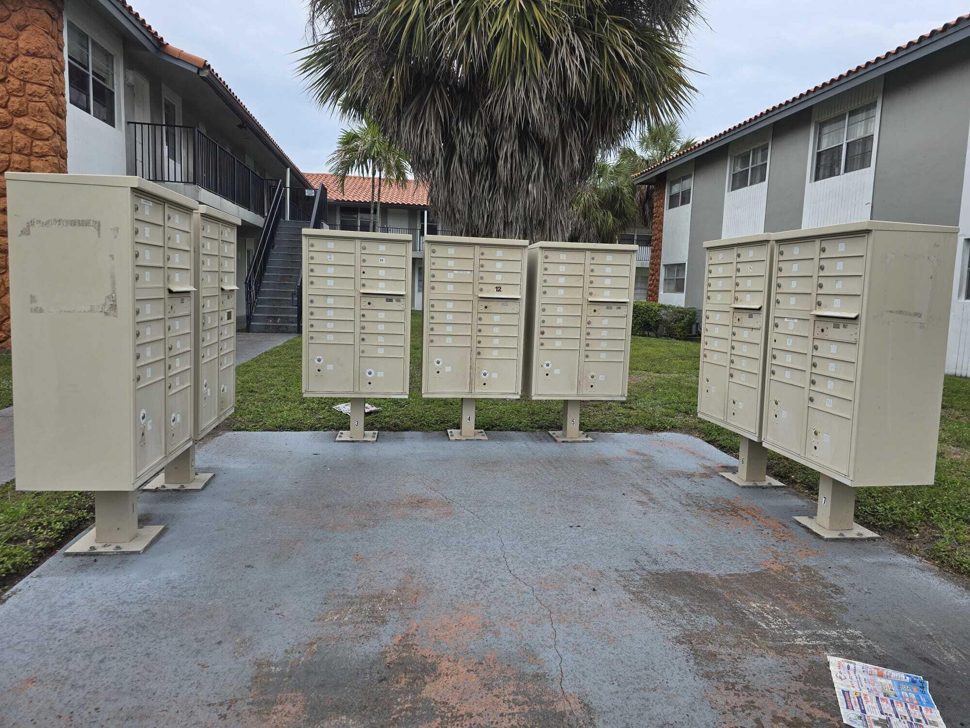 1201 SW 52nd #202-2, North Lauderdale FL 33068