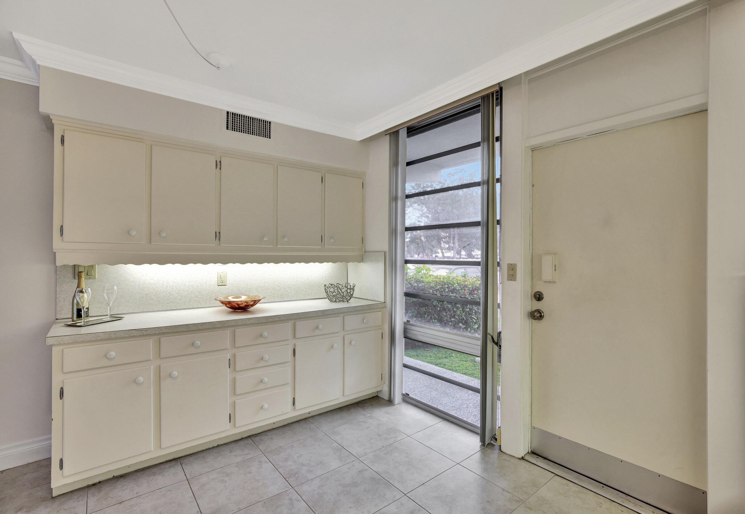 2727 Yacht Club #2a, Fort Lauderdale FL 33304